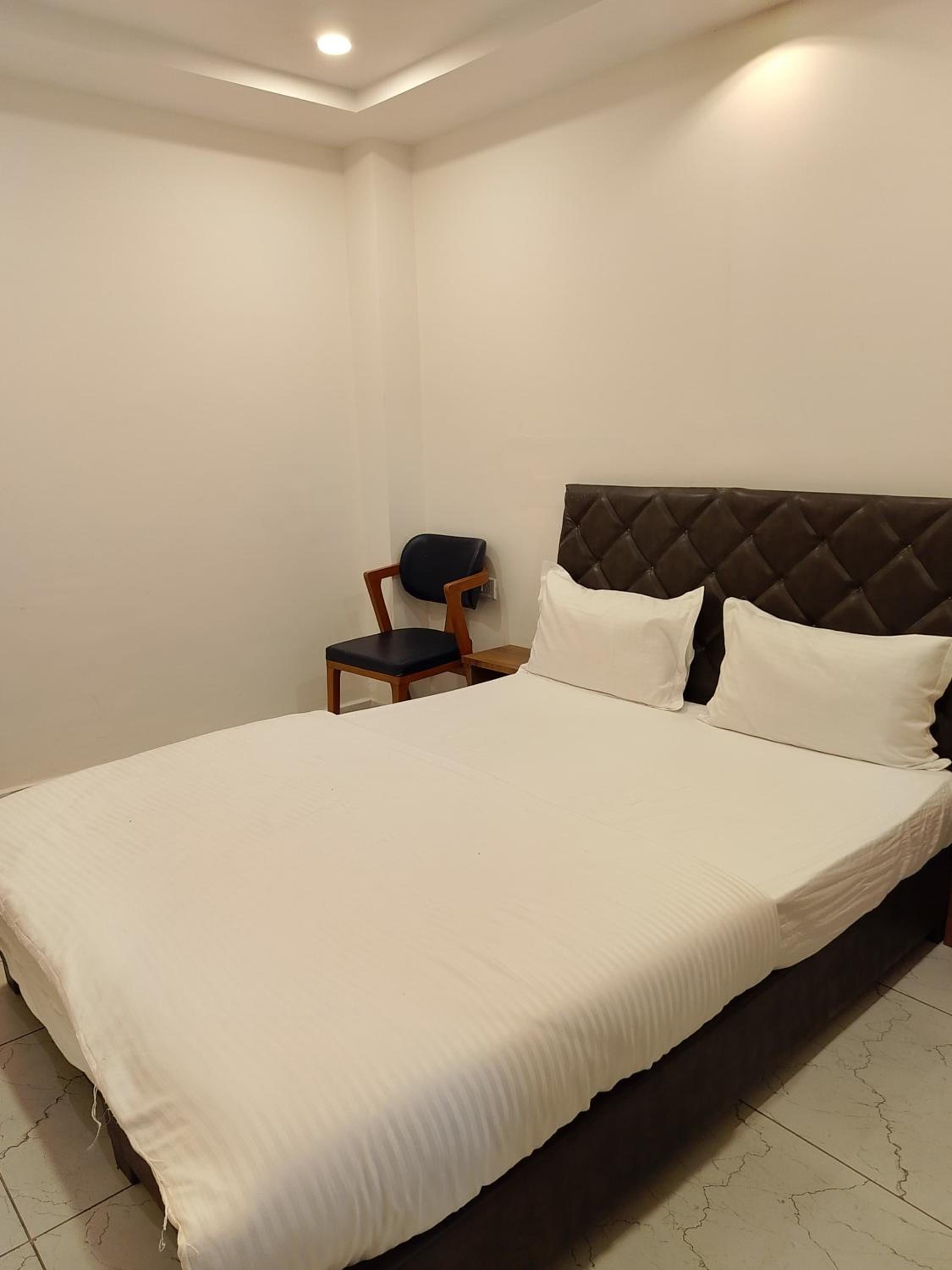 Double Room With Private Bathroom photo 1