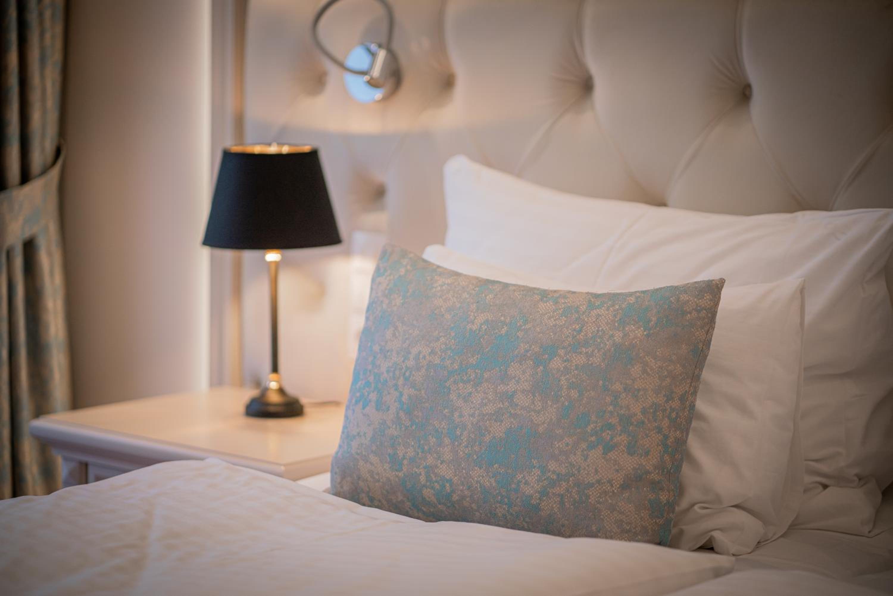 Deluxe Double or Twin Room - Photo 8