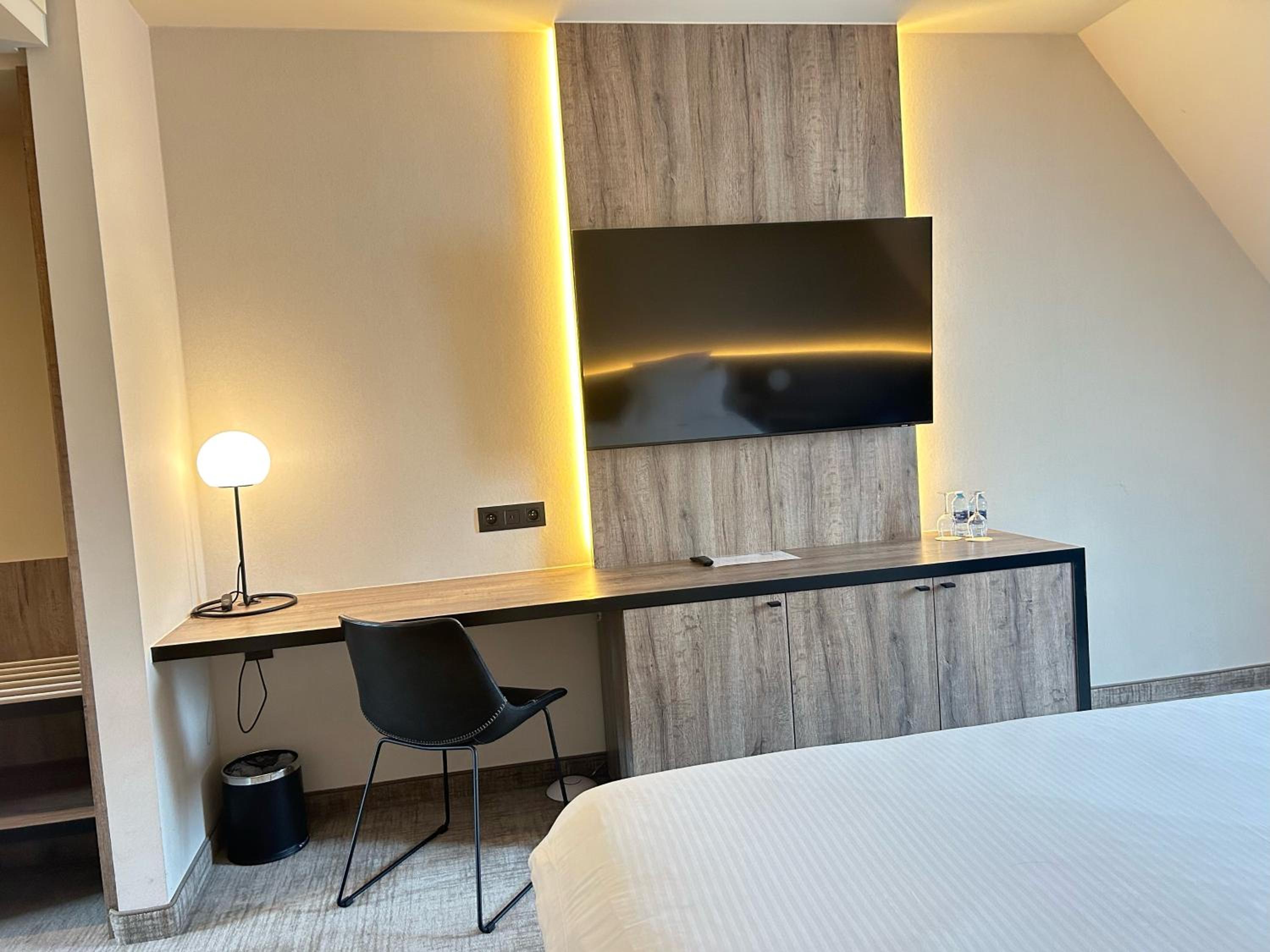 Comfort Twin Room - Photo 3