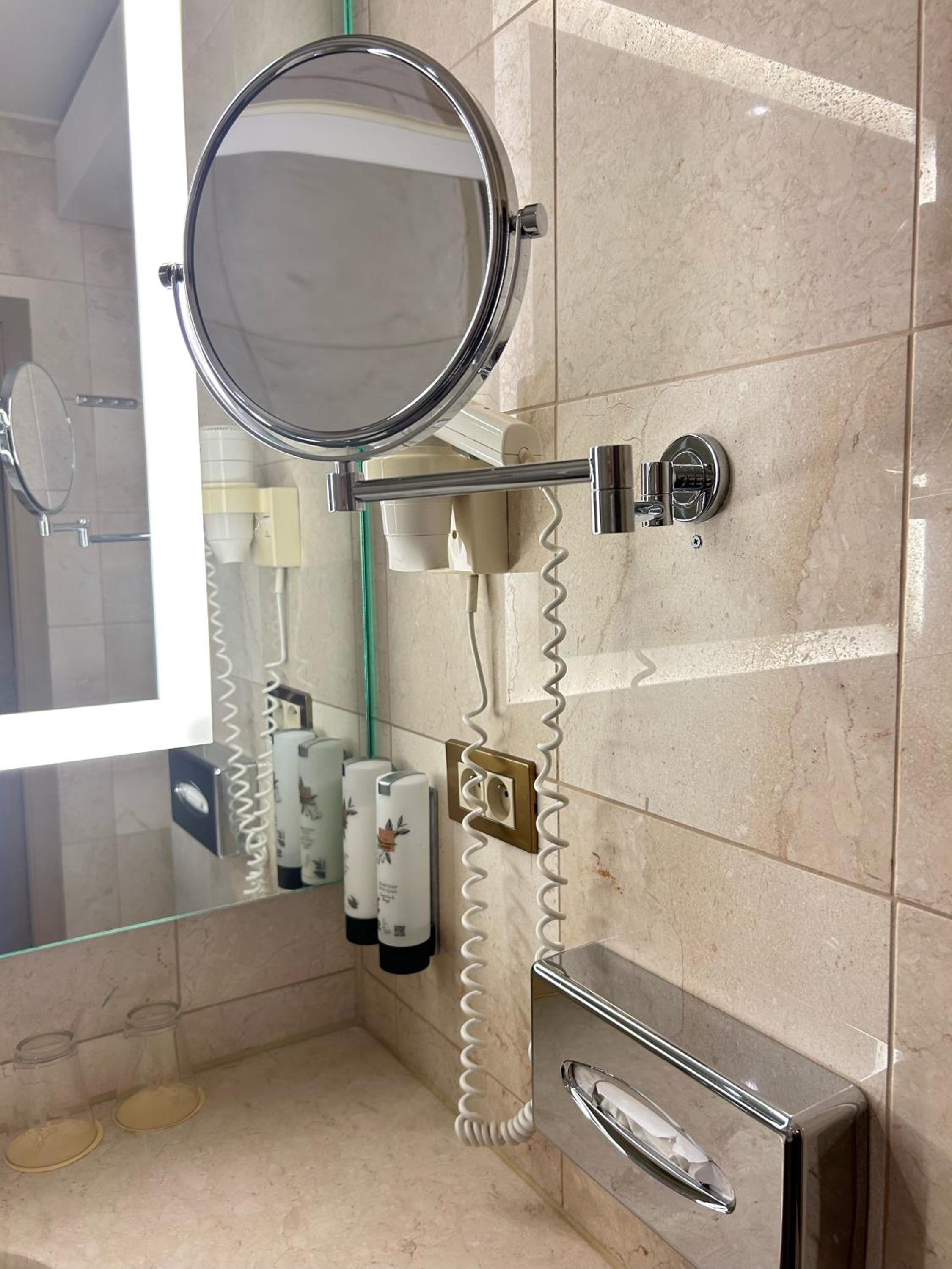Comfort King Room - Photo 3