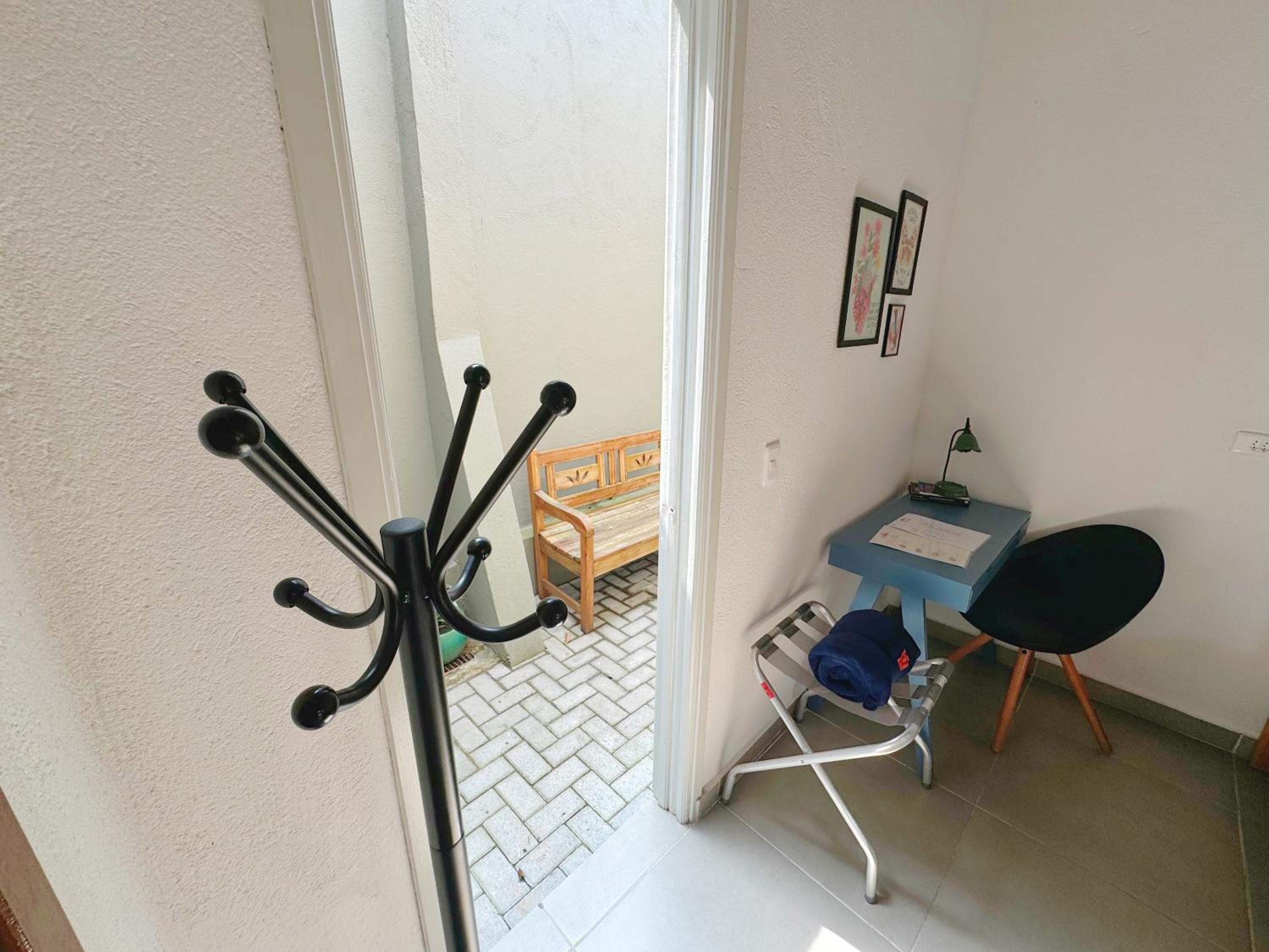 Double Room - Photo 9