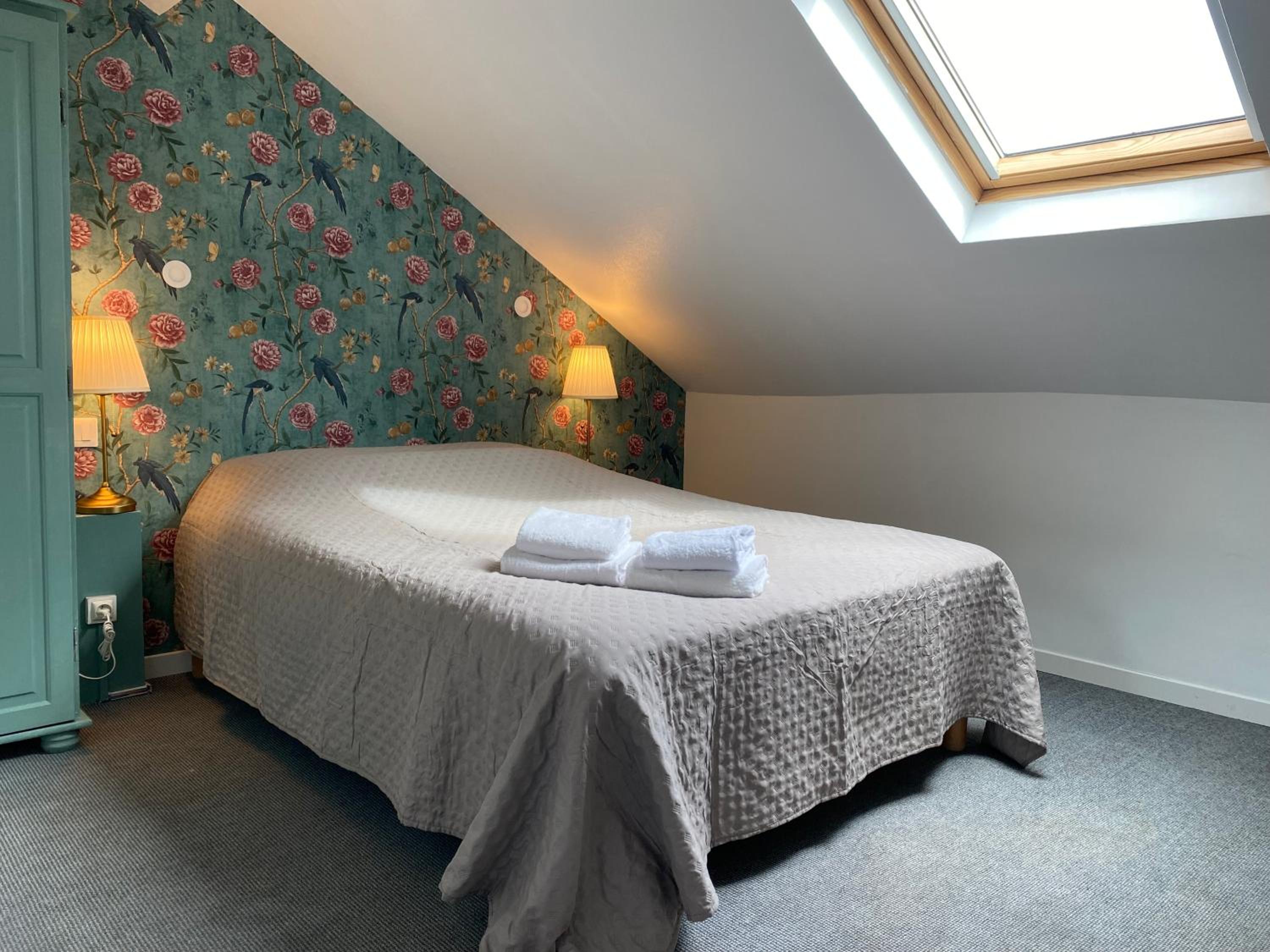 Small Single Room