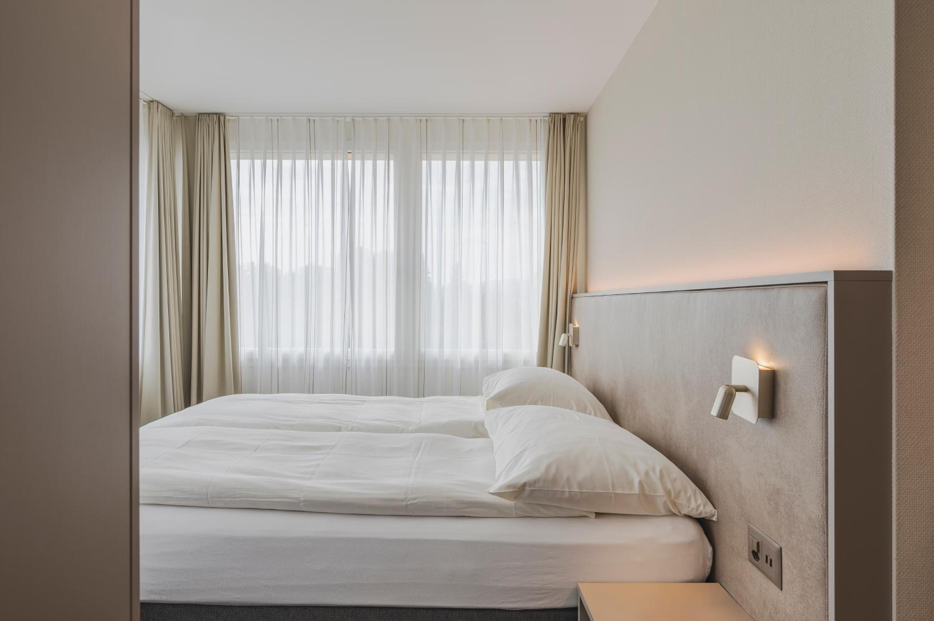 Business Suite photo 3