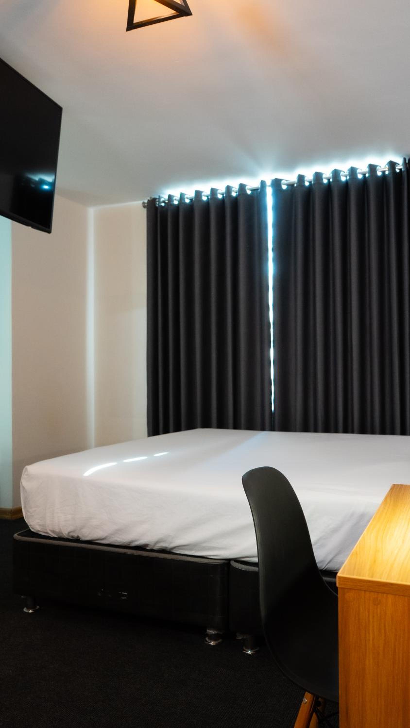 Twin Room With Private Bathroom photo 1