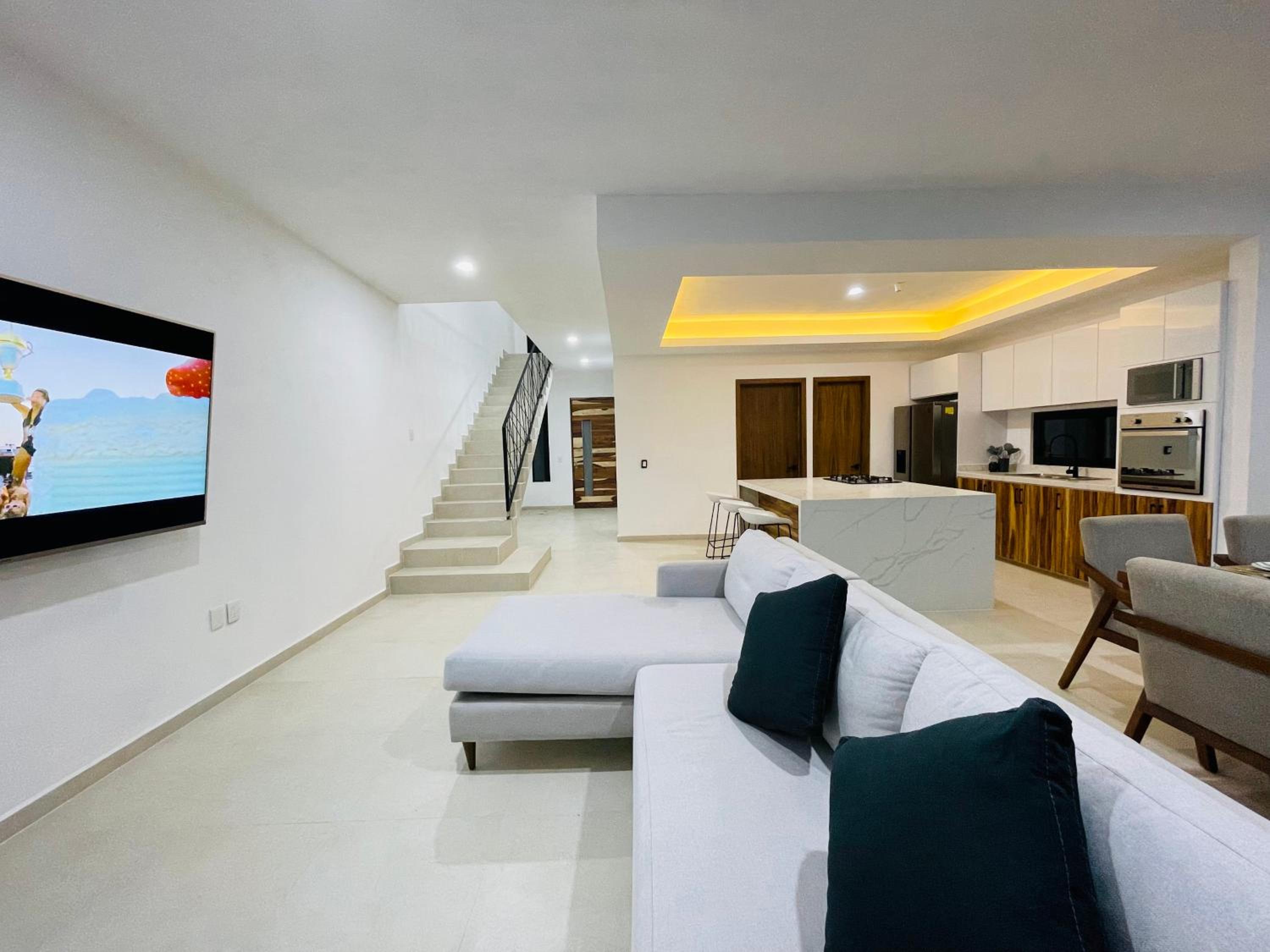 Three-Bedroom House photo 1