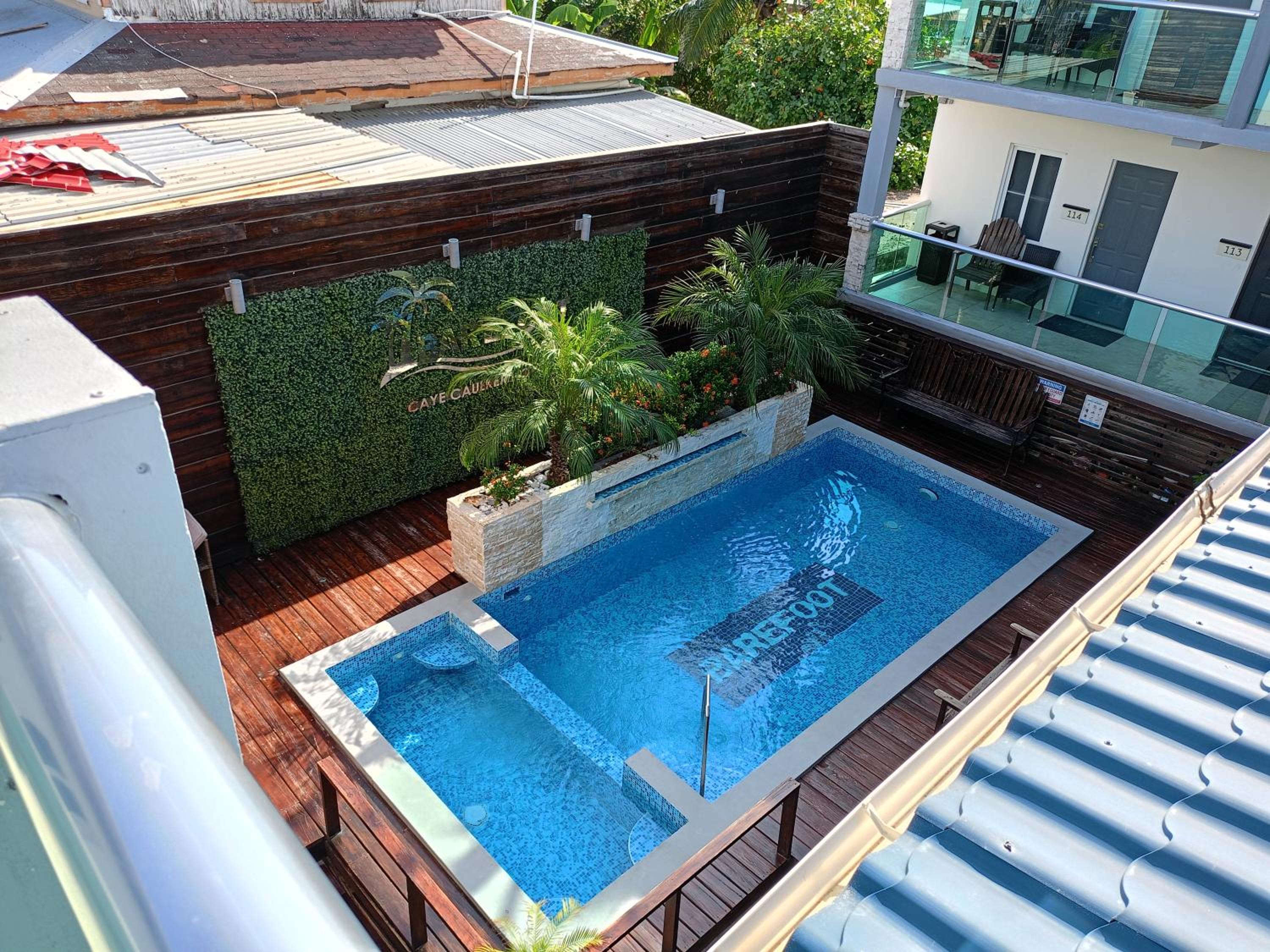 Double Room with Pool View photo 2