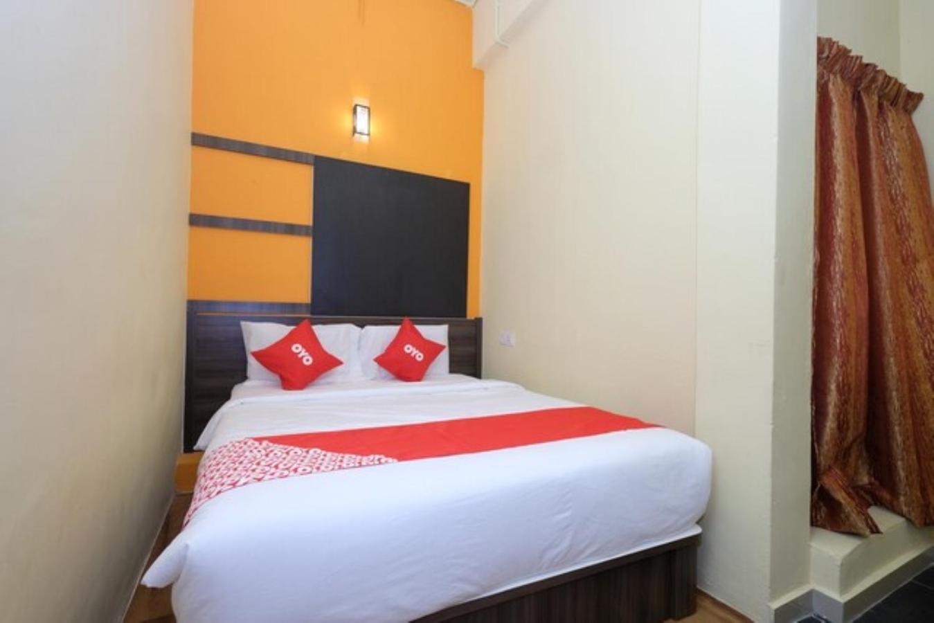 Double Room with Private Bathroom photo 2
