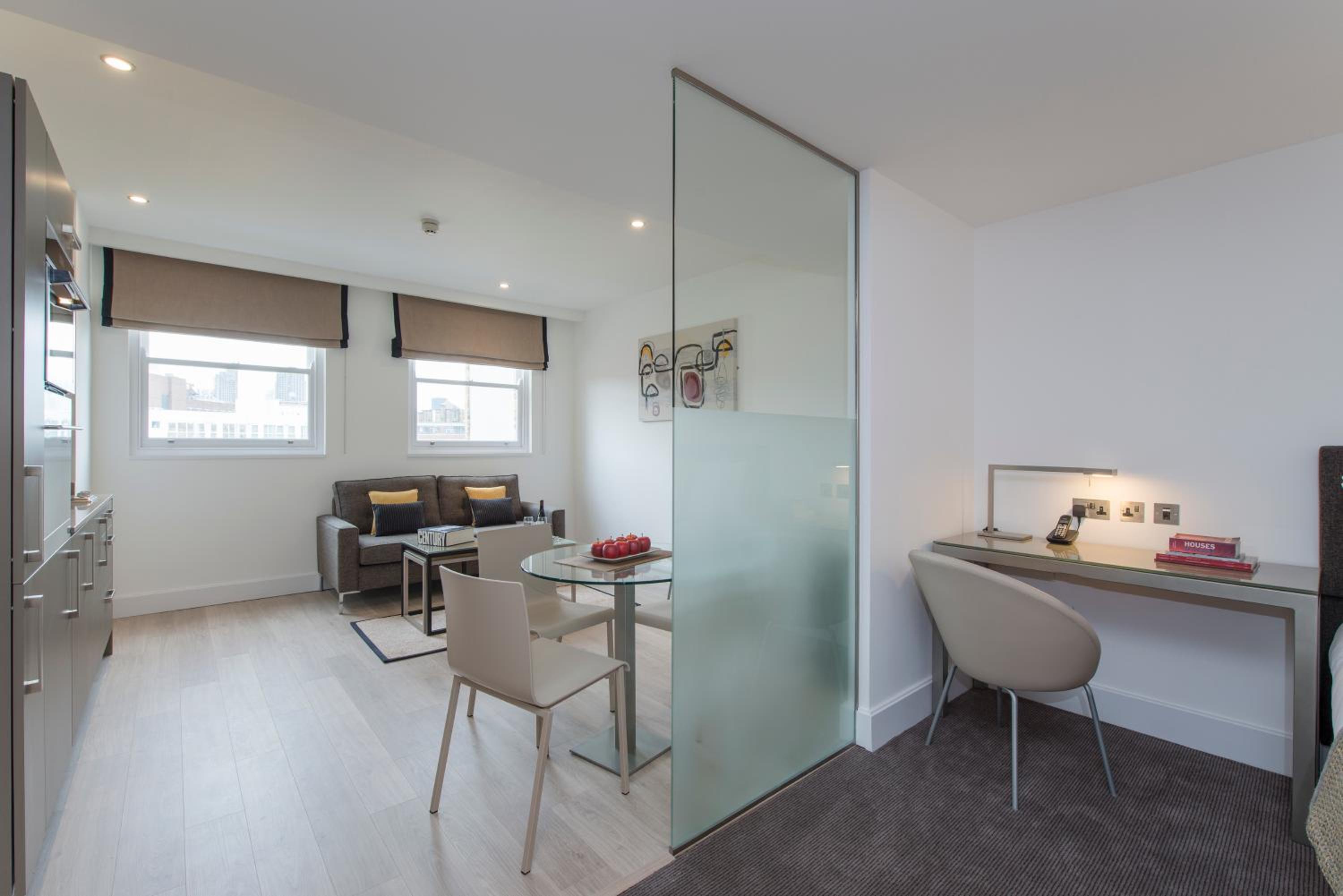 Premier Studio Suite photo 2