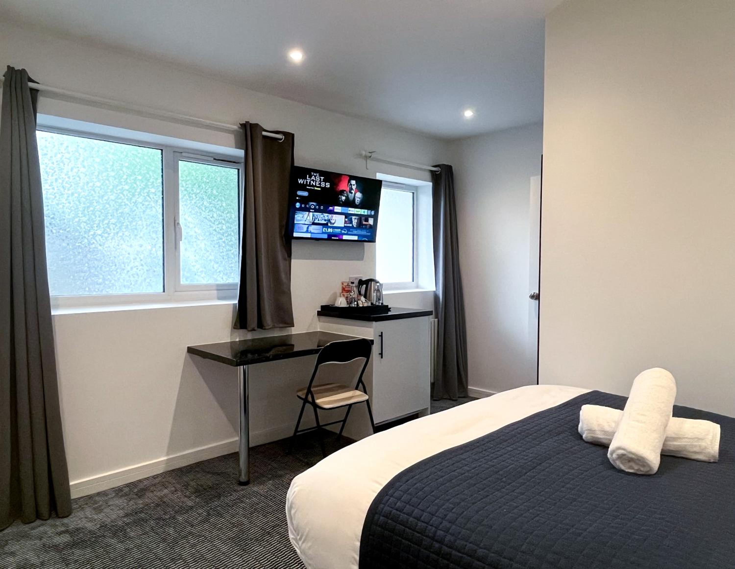 Double Room - Disability Access photo 3
