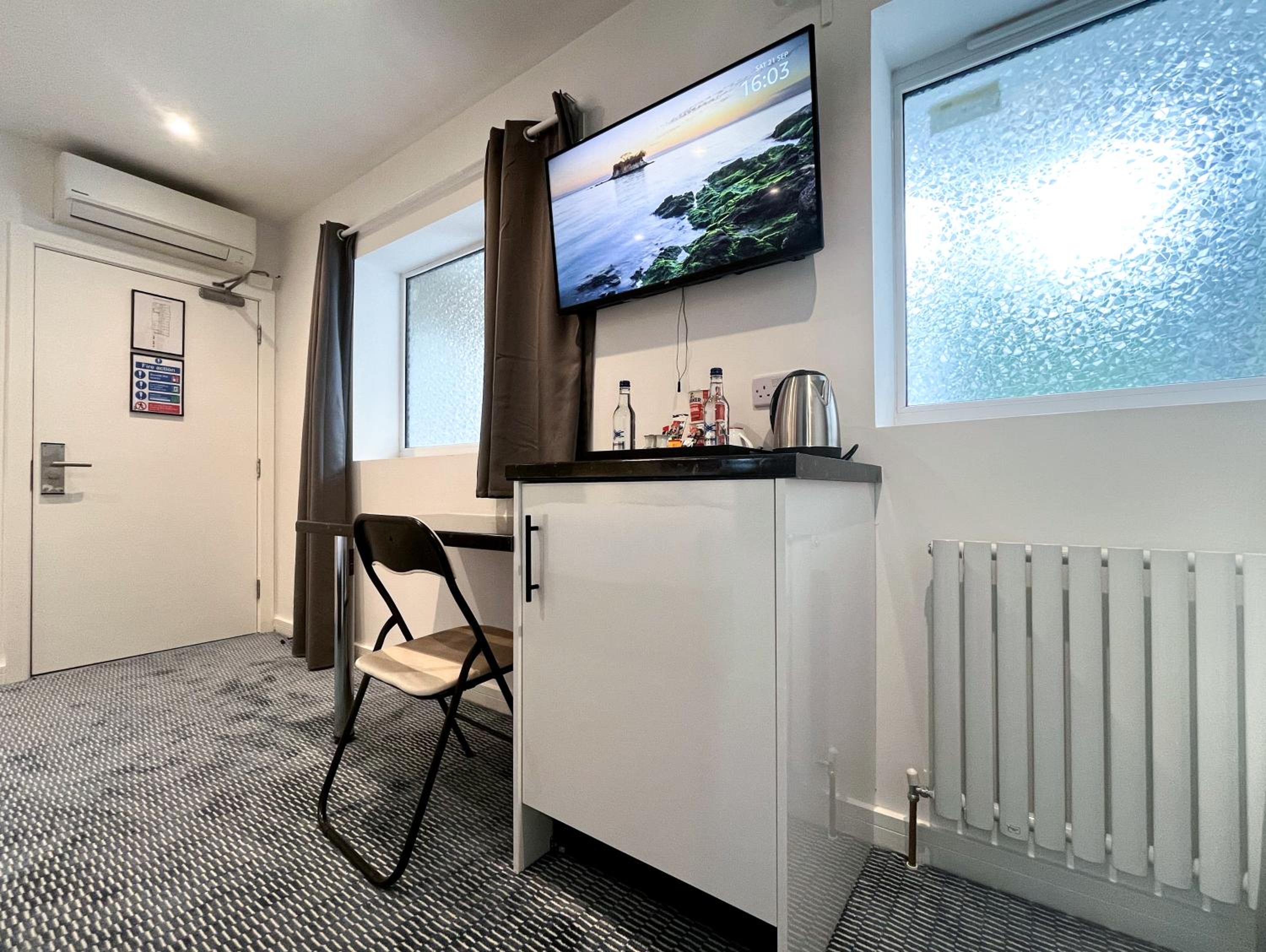 Double Room - Disability Access photo 1