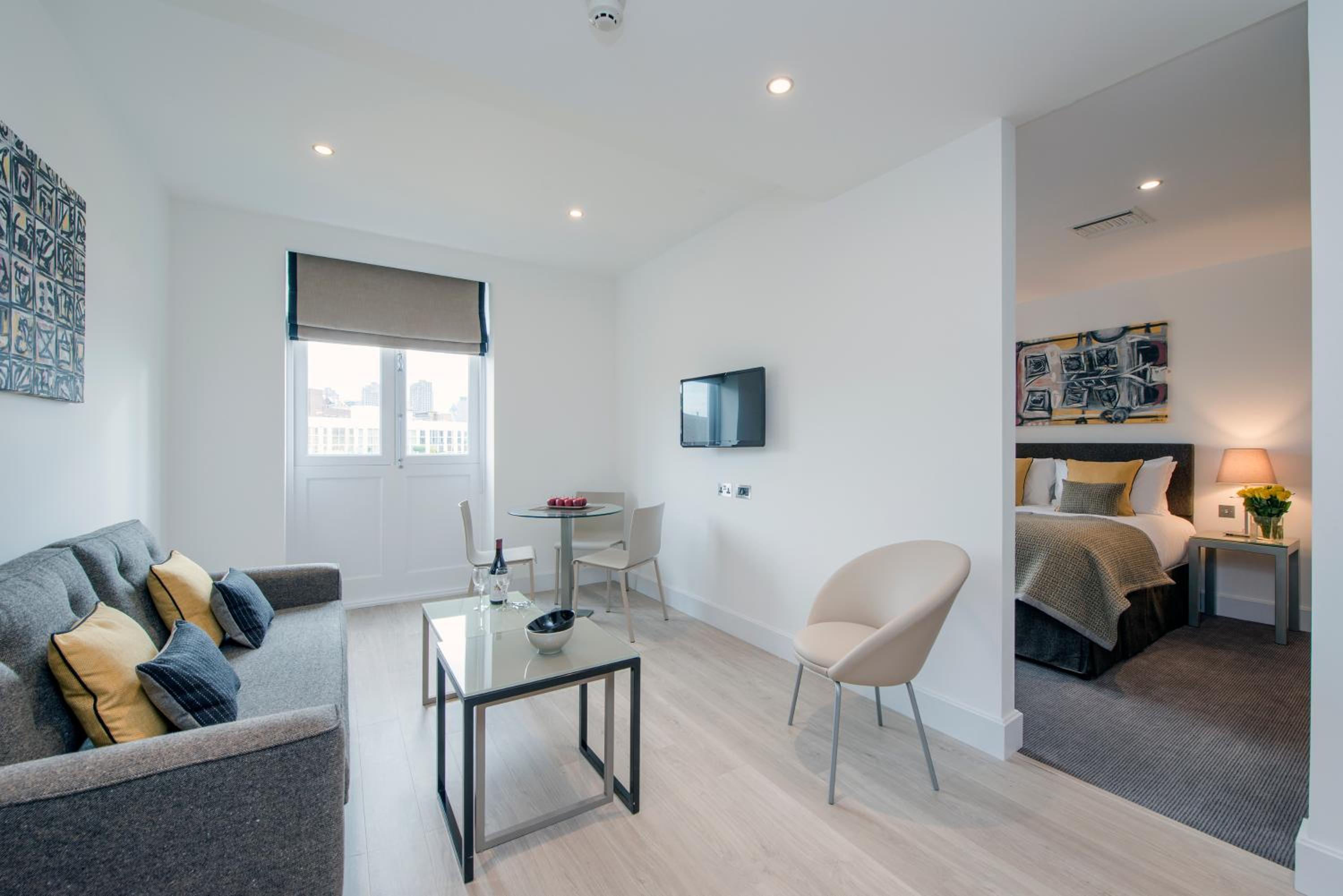 One-Bedroom Suite photo 1