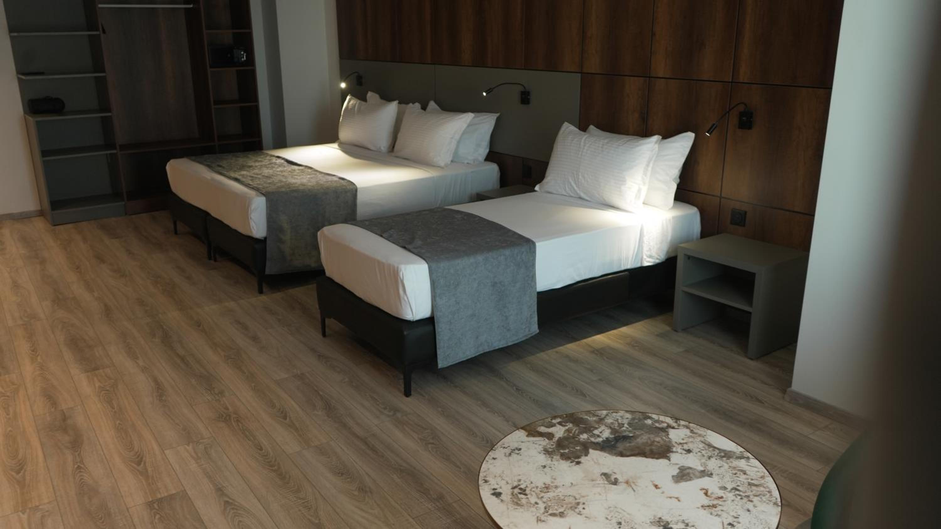 Standard Double Suite