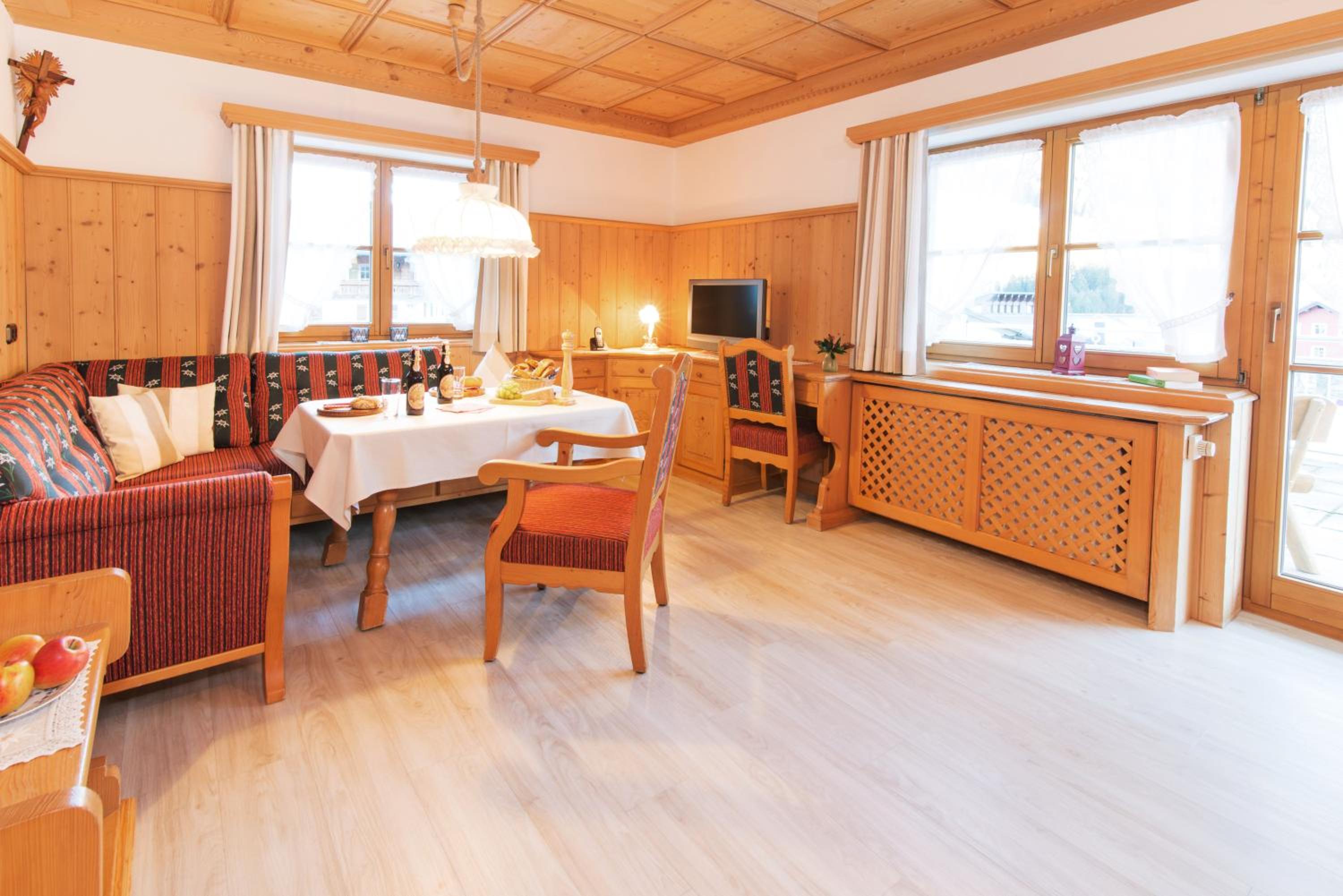 One-Bedroom Apartment with Balcony or Terrace photo 1