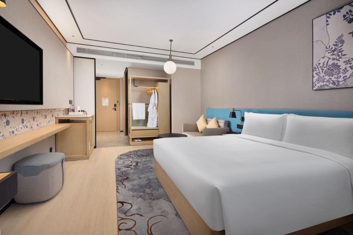 King Room - Mobility Accessible  photo 2