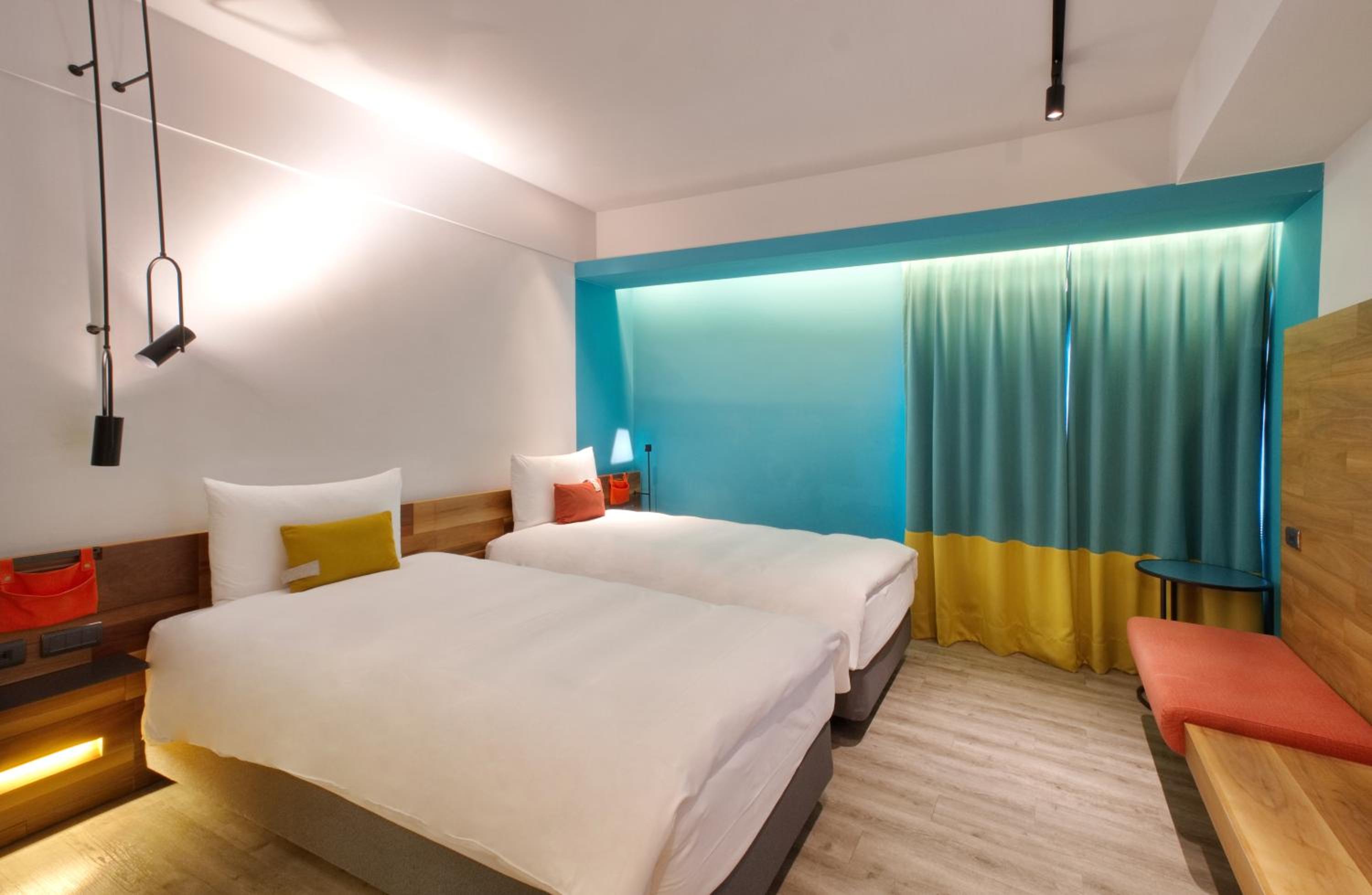 Twin Room - Photo 2