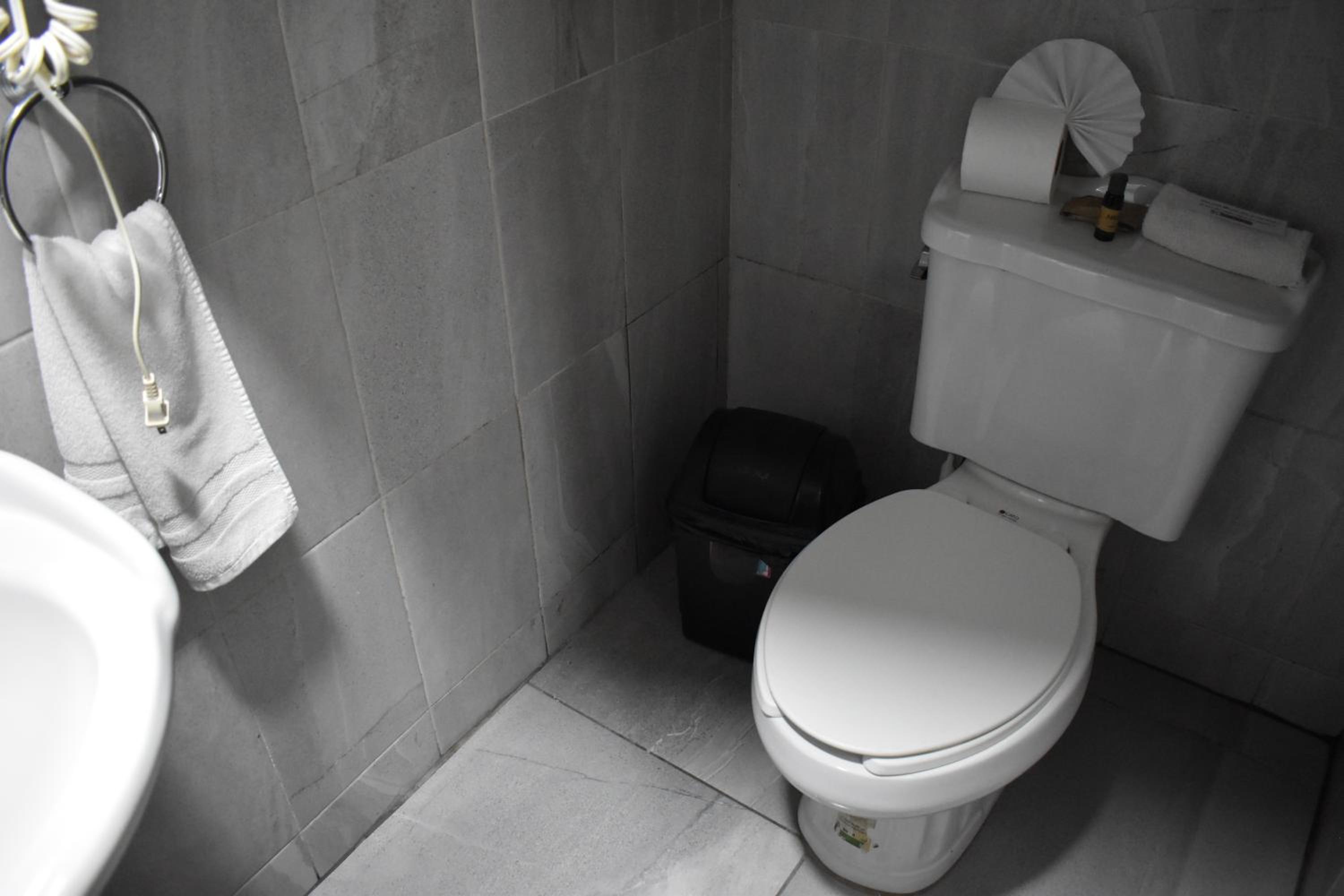 Double Room with Private Bathroom photo 3