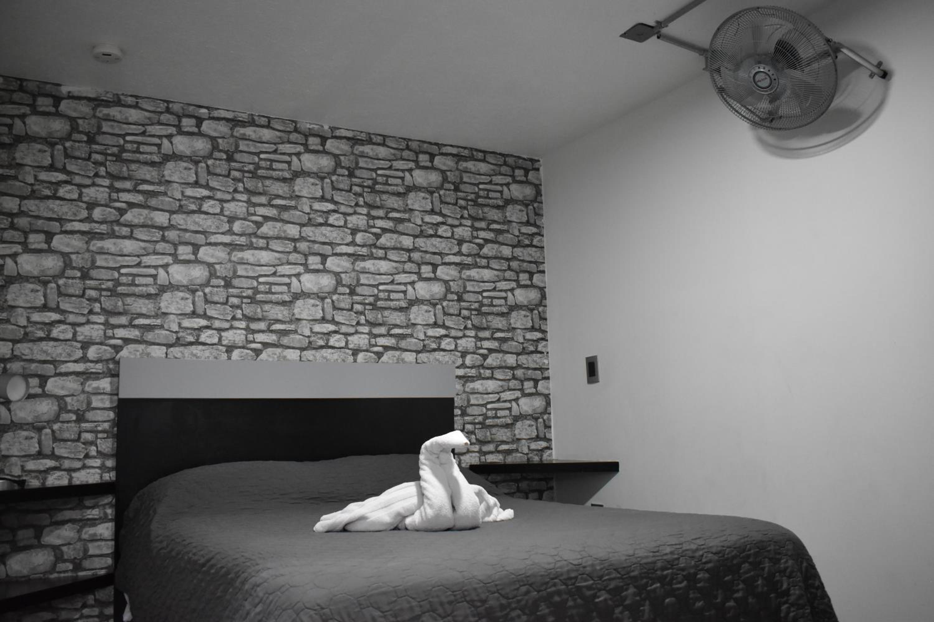 Double Room with Private Bathroom photo 1