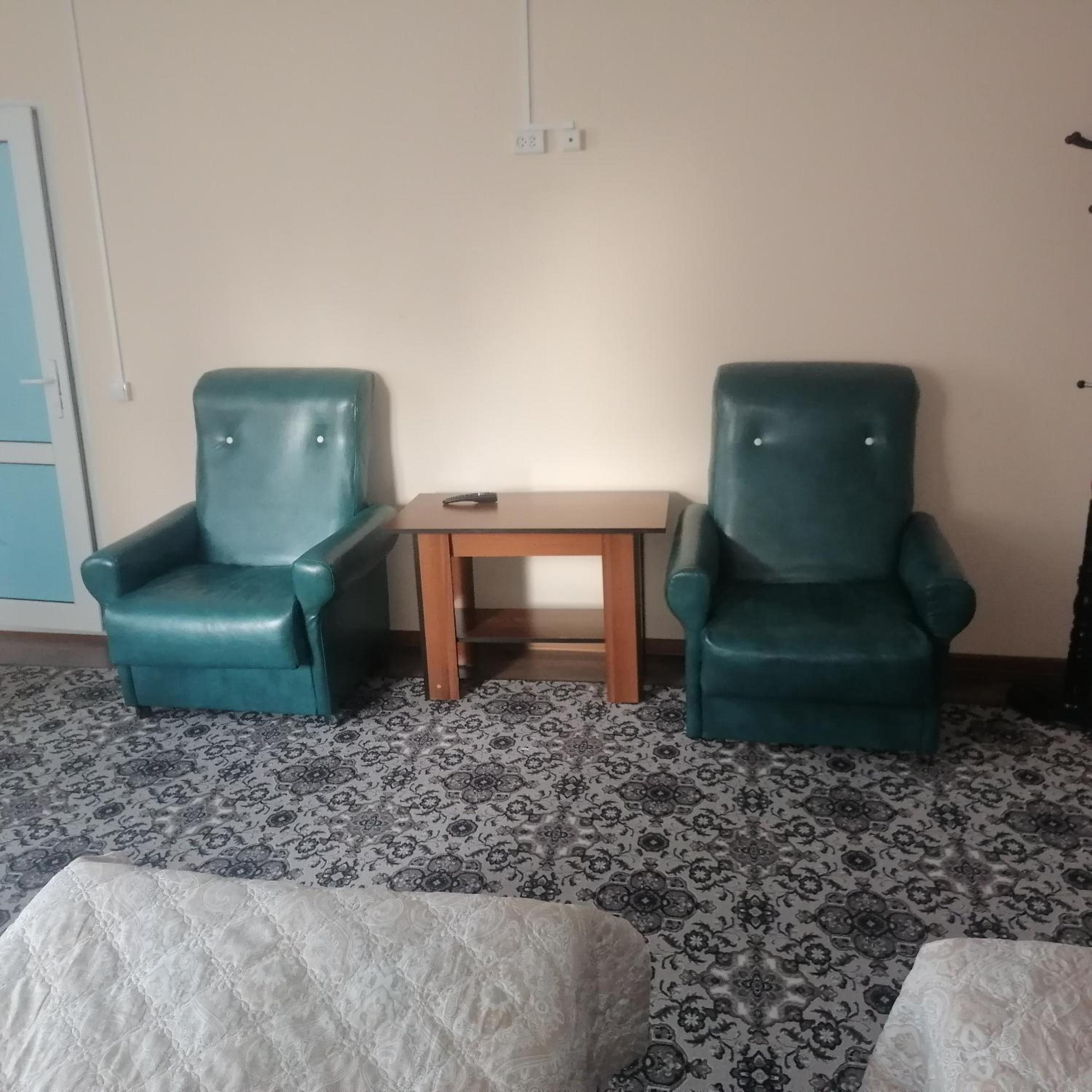 Family Room with Bathroom photo 2