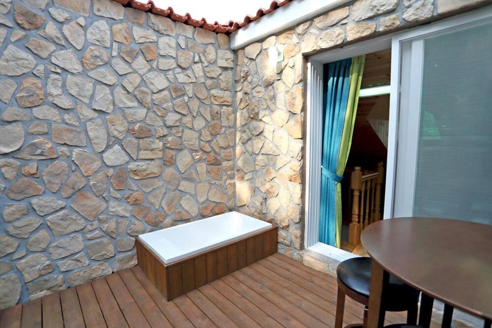 Double Room - Photo 13