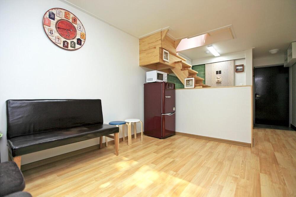 Double Room - Photo 5