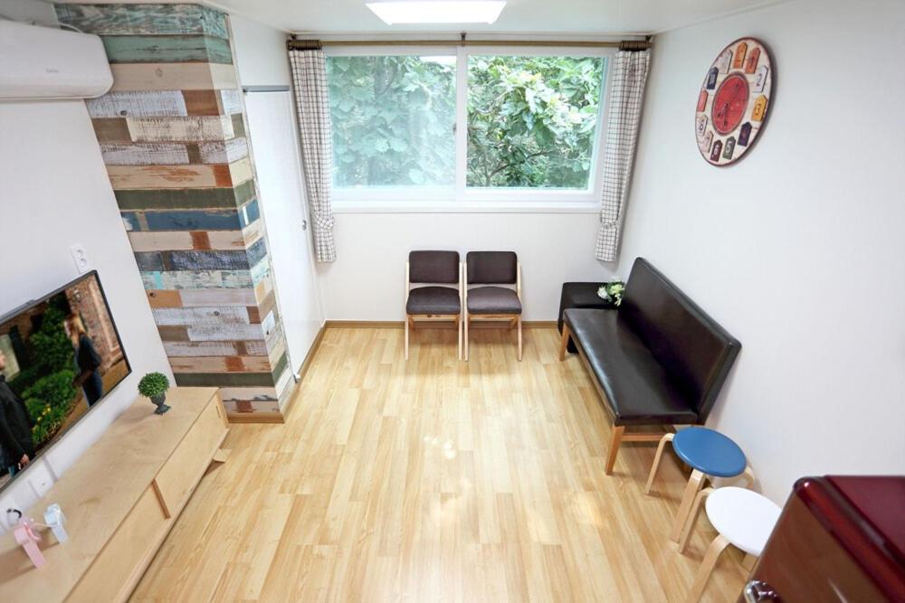 Double Room - Photo 3
