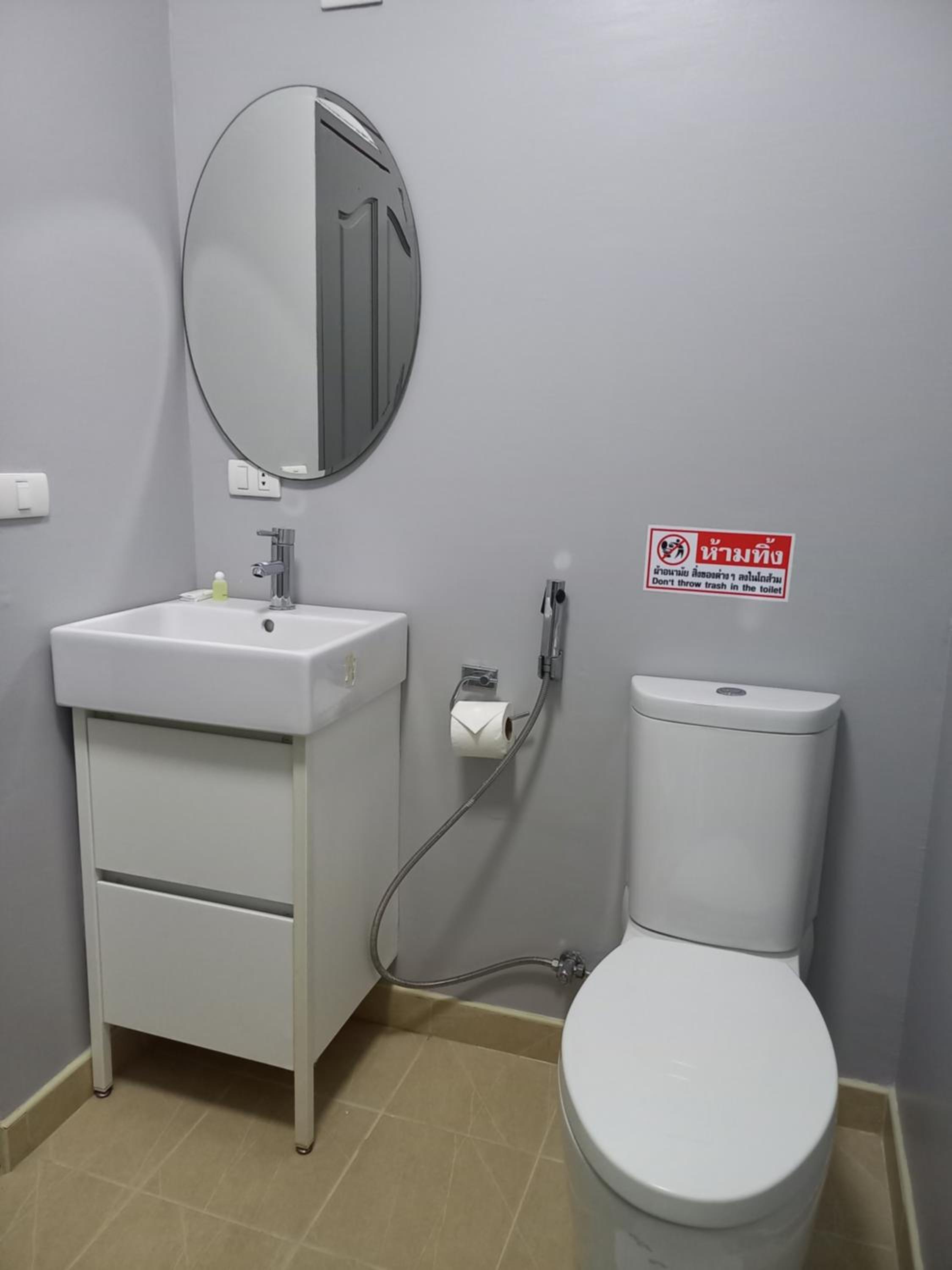 Standard Double Room (Without Balcony) - Photo 7