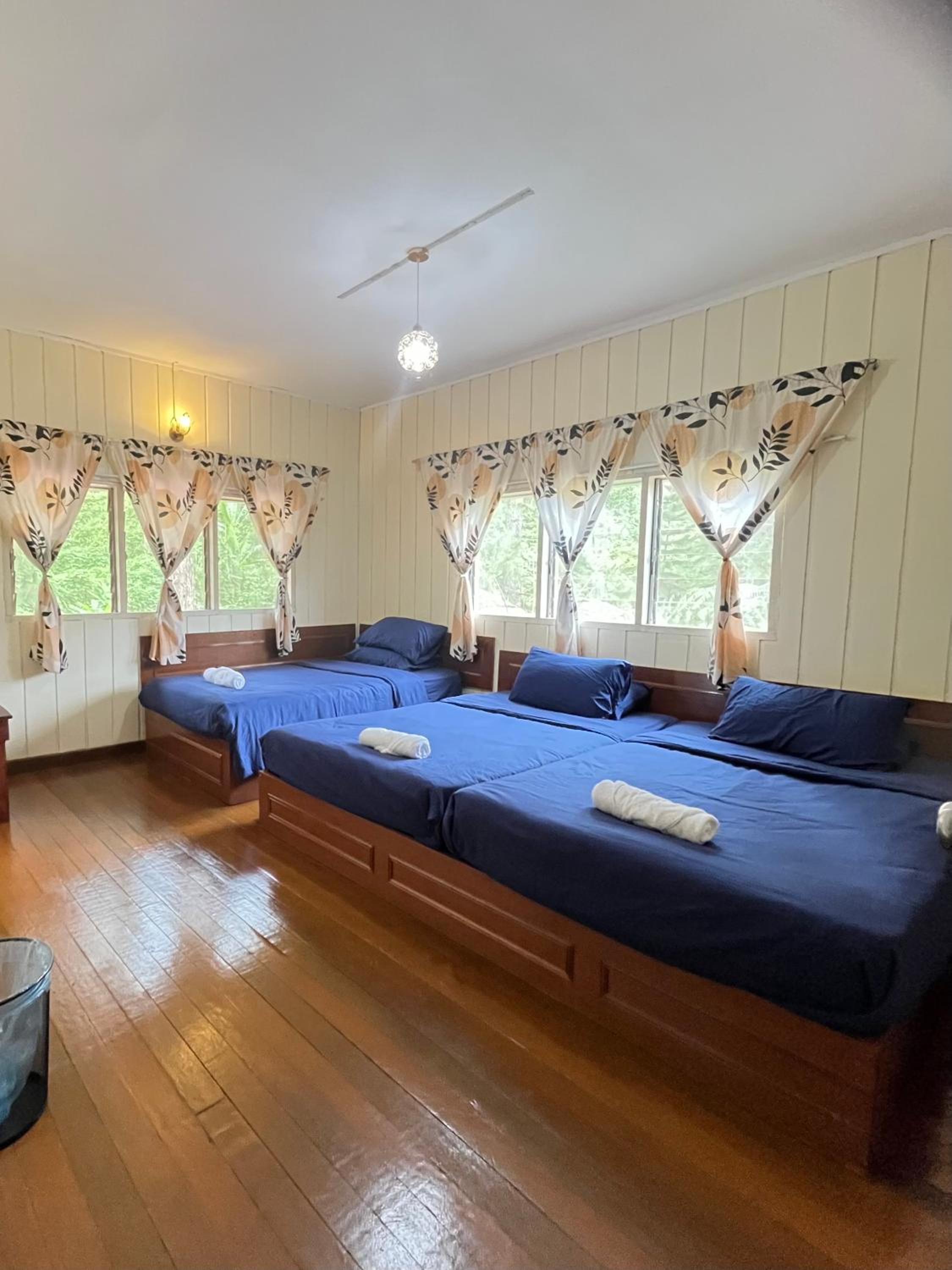Four-Bedroom Vacation Home photo 1