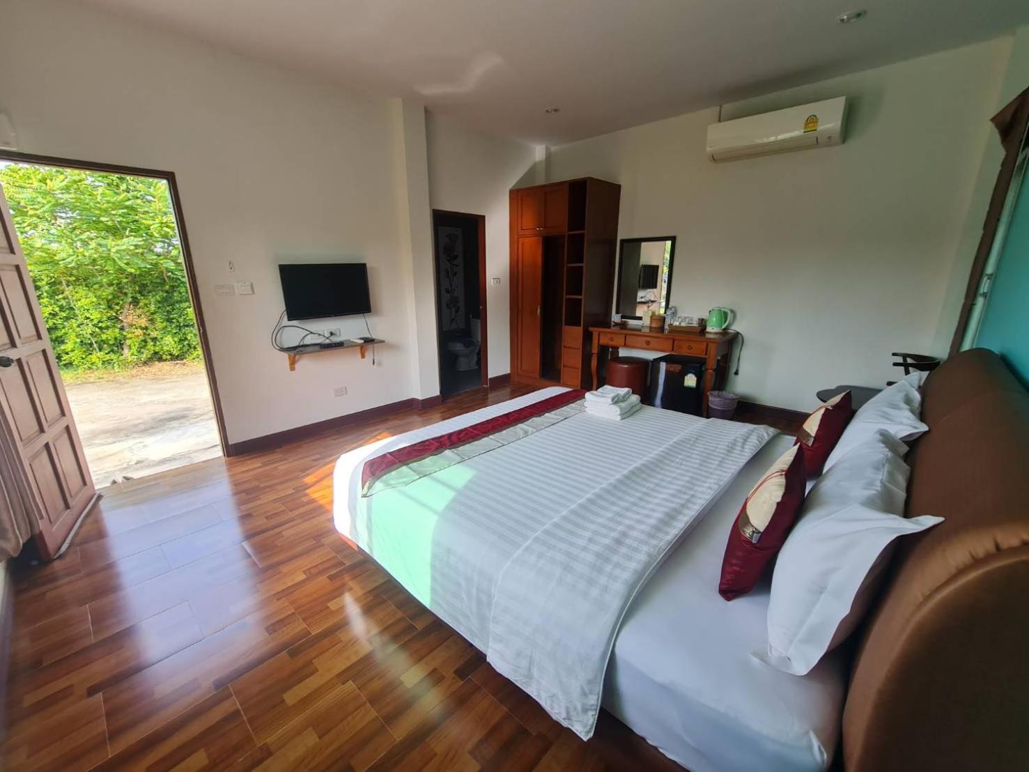 Double Room - Photo 4