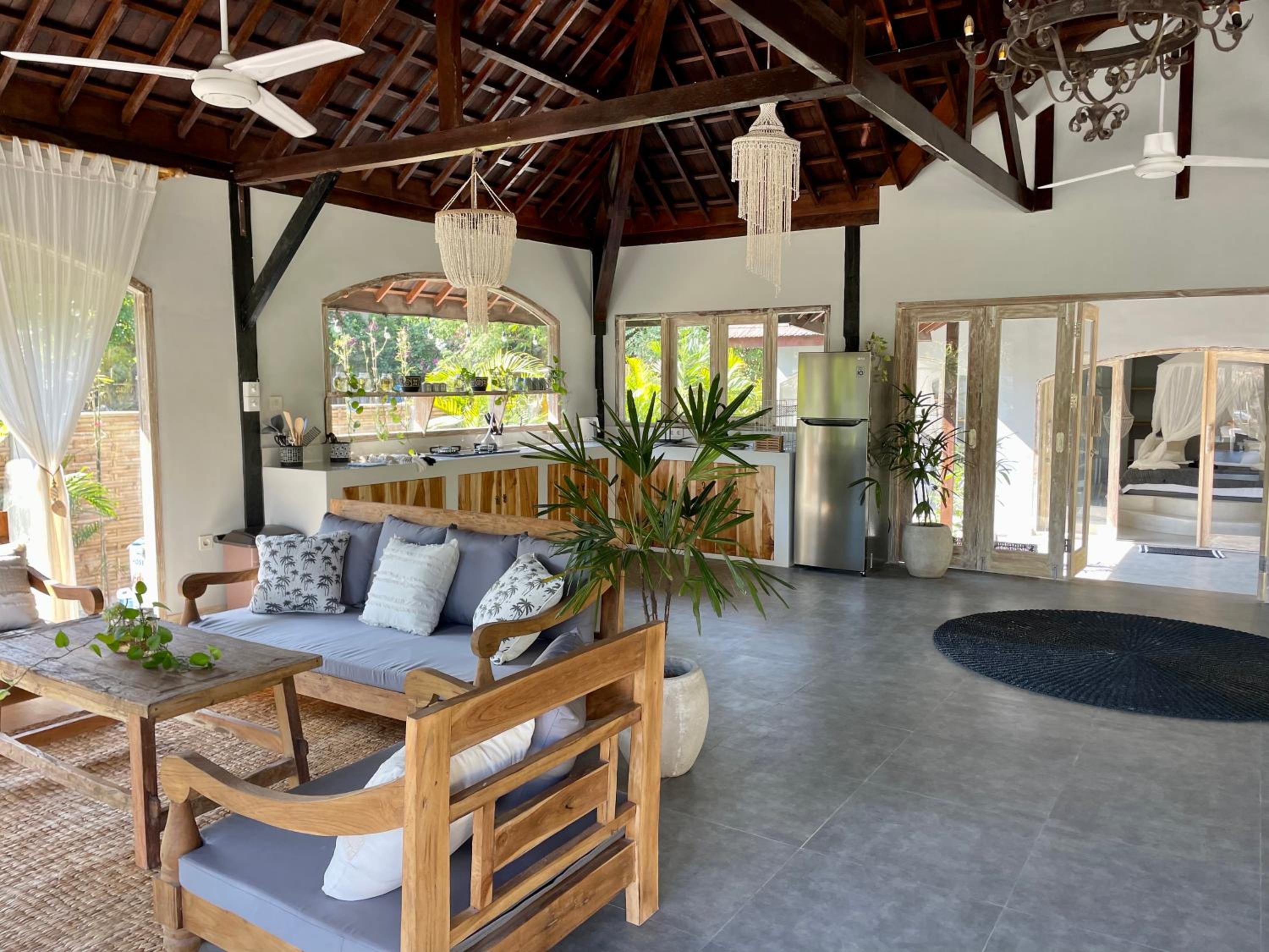 Three-Bedroom Villa photo 3