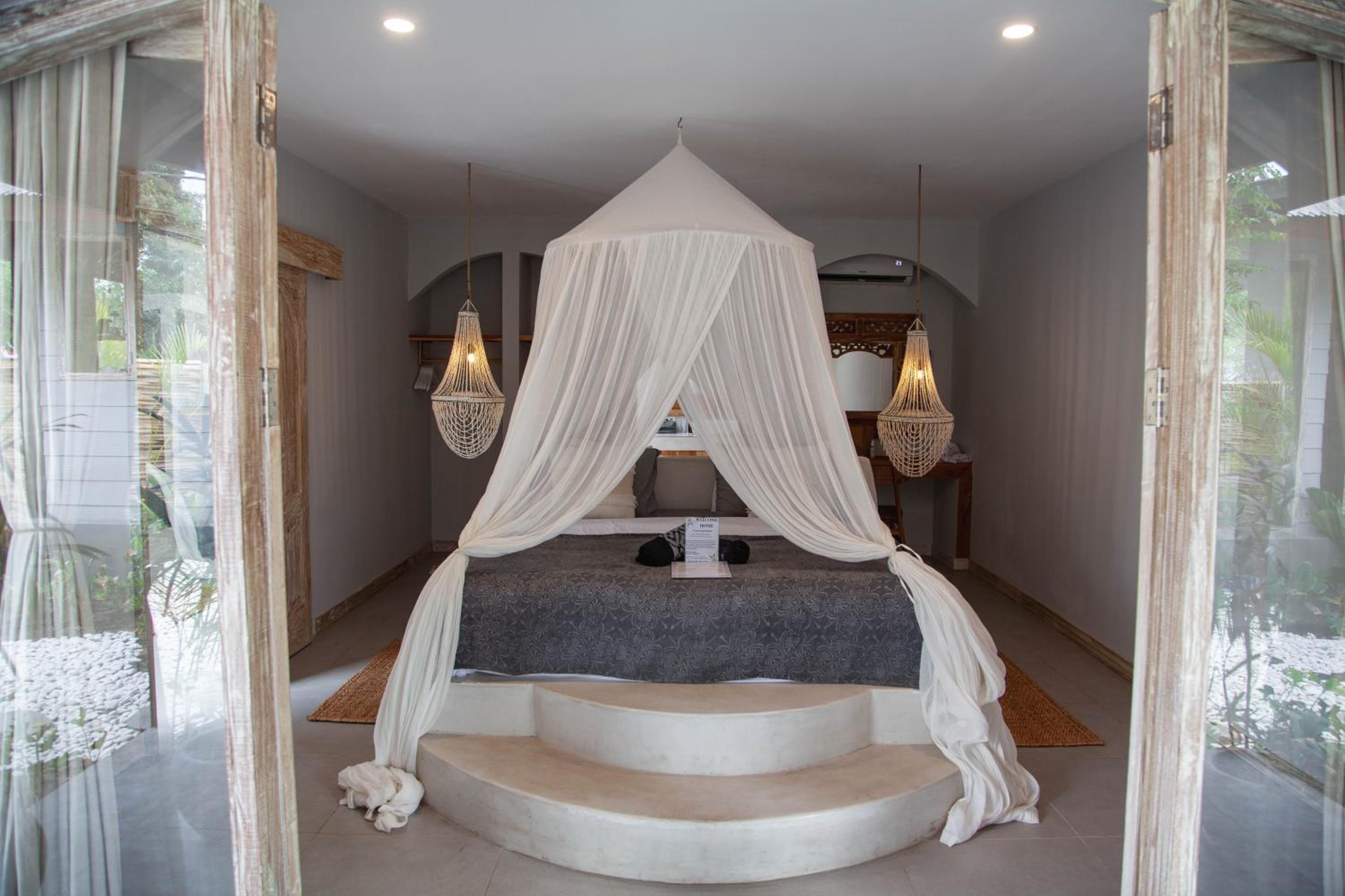 Three-Bedroom Villa photo 2