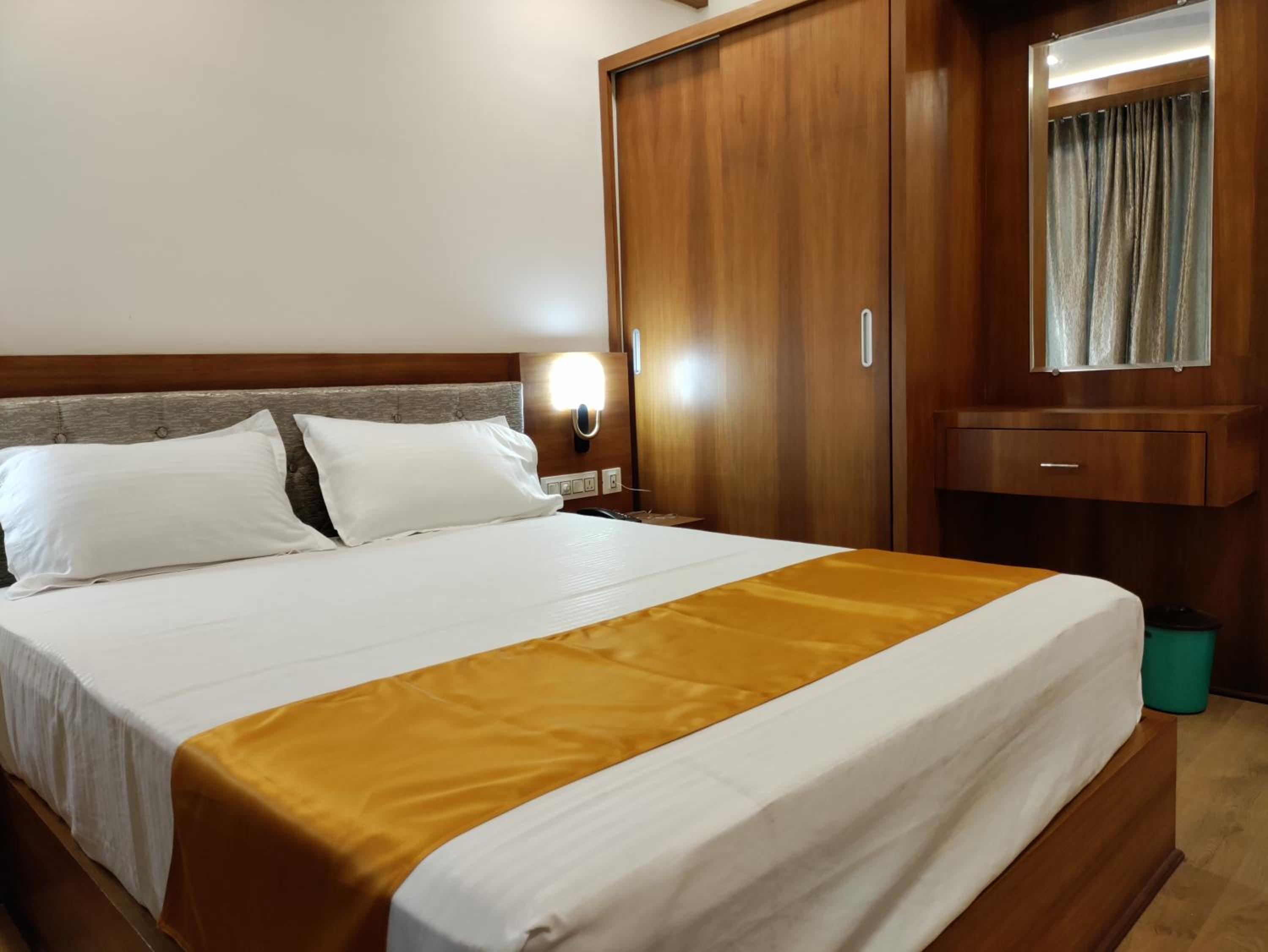 Deluxe Double Room photo 2