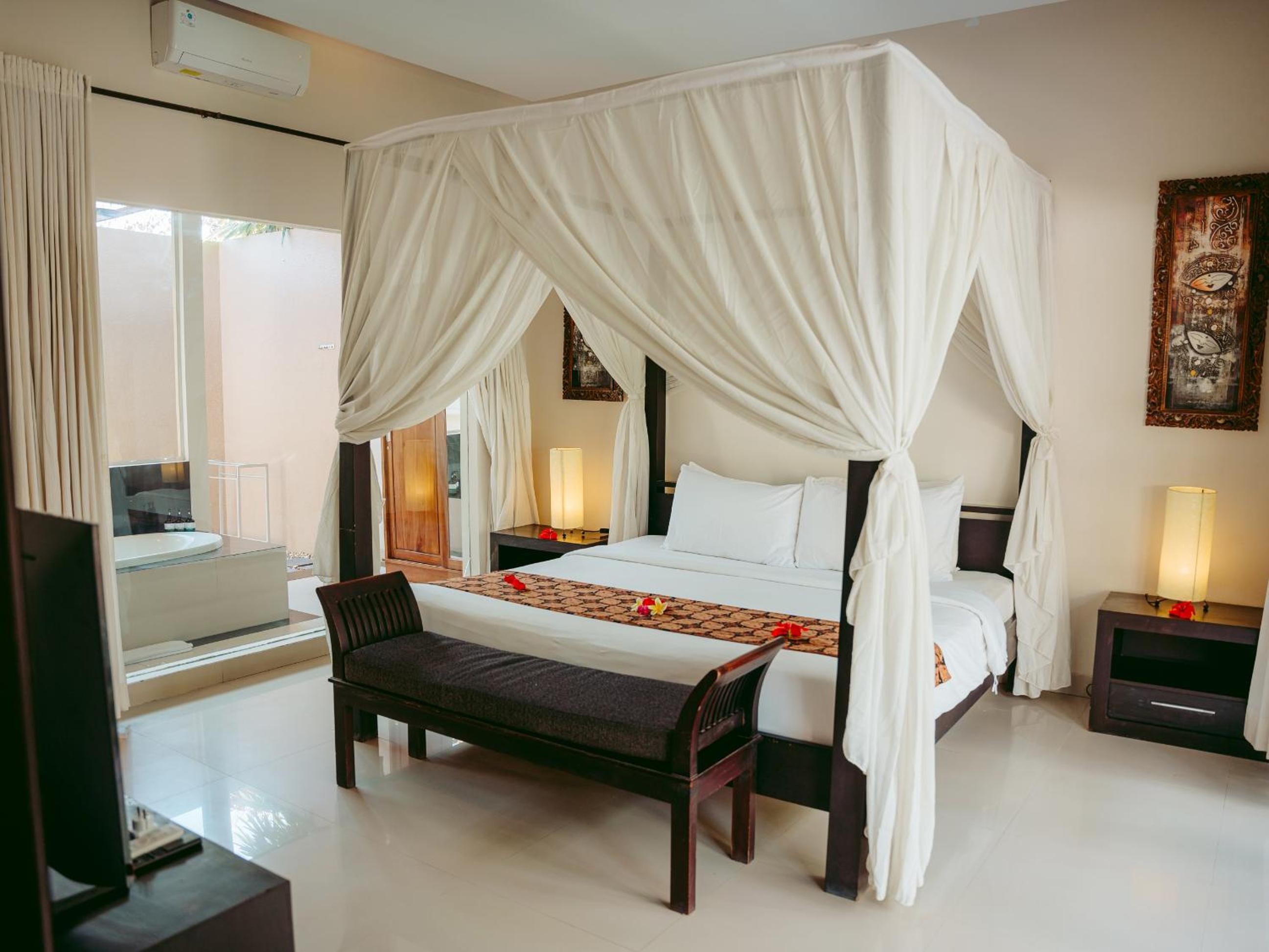 One Bedroom Pool Villa with Indoor Living Room - Photo 1