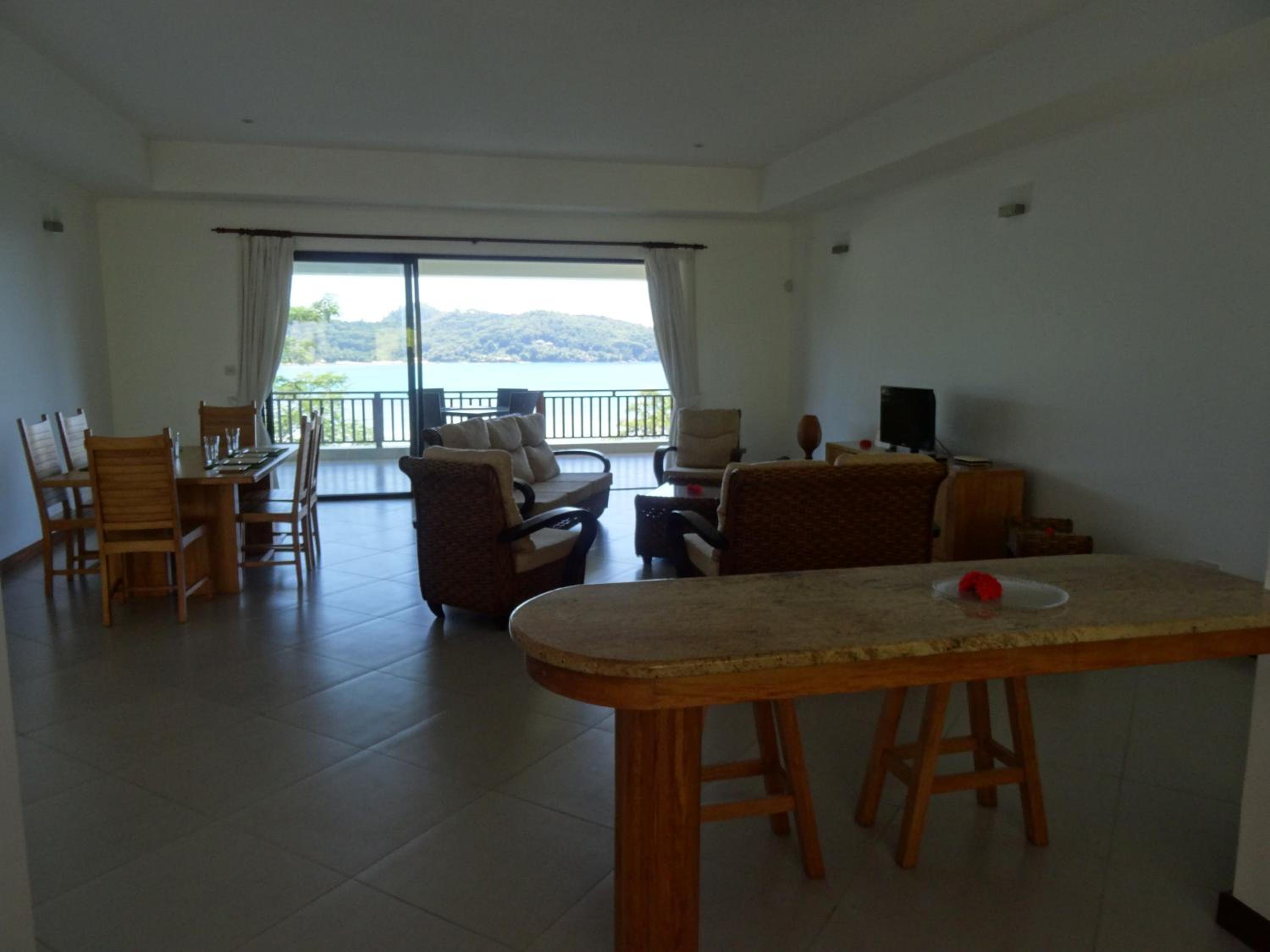 Deluxe Two-Bedroom Villa - Photo 12