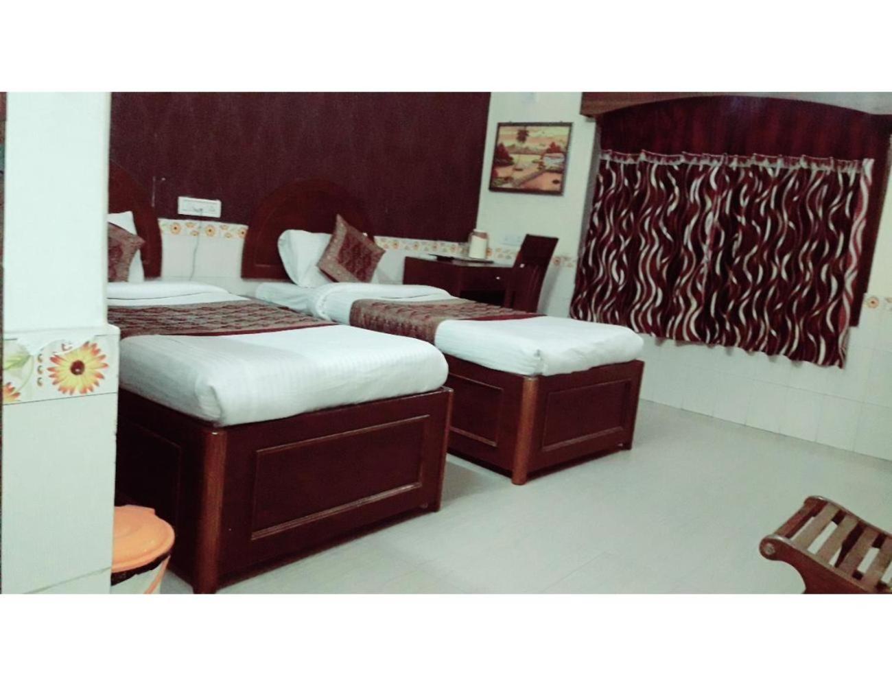 Deluxe Room - Photo 6