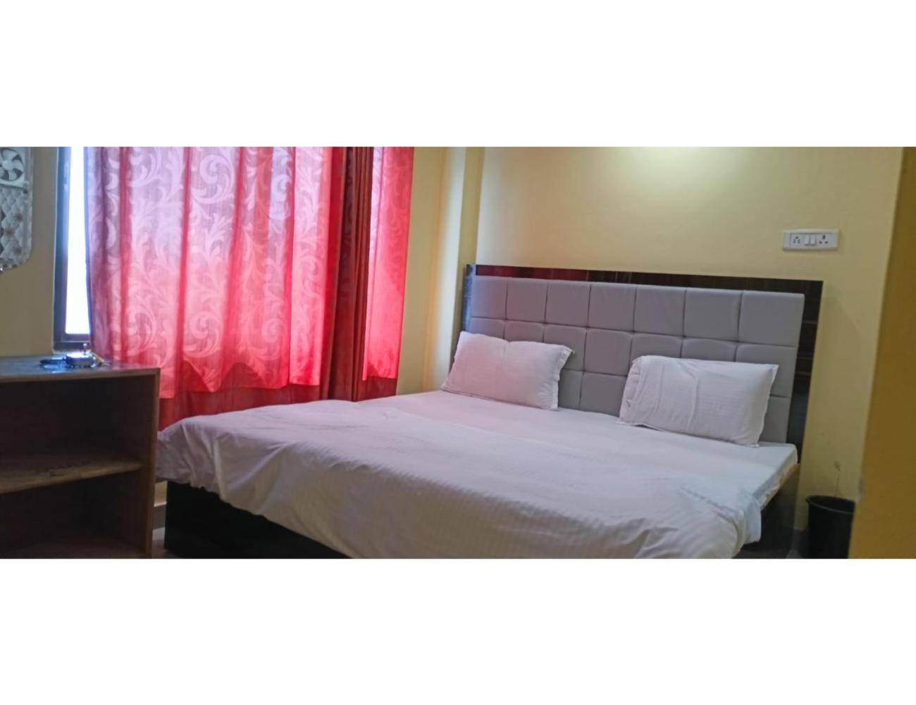 Deluxe Room - Photo 7