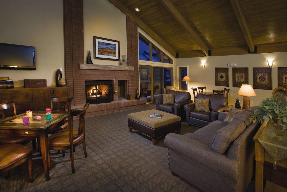Condo, 2 Bedrooms