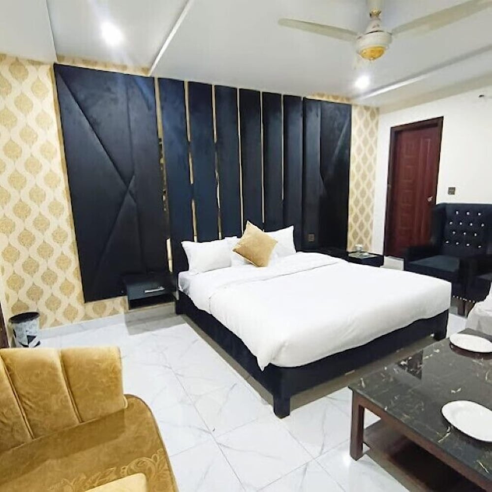 Deluxe Double Room photo 3