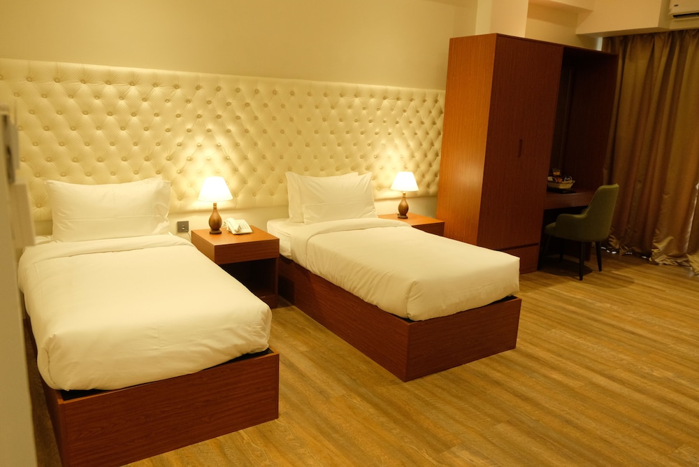 Standard Suite - Photo 1