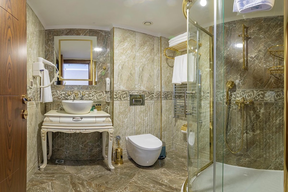 Family Triple Room, Multiple Beds, Non Smoking, City View photo 2