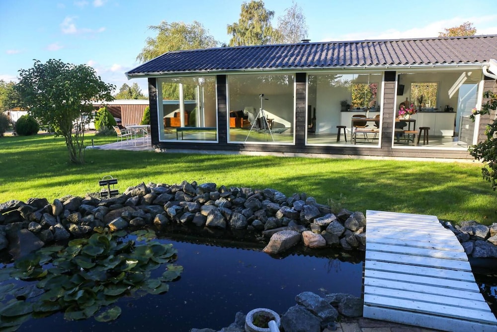 Cottage photo 1