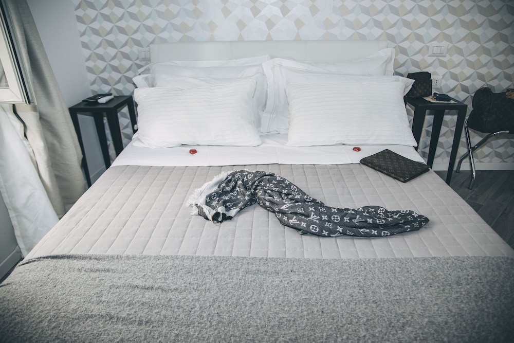 Basic Double Room photo 2