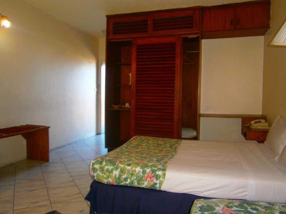 Standard Room photo 2