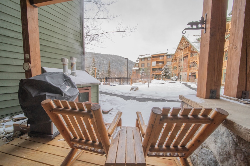 Premium Condo, 2 Bedrooms, Patio, Courtyard View (Tenderfoot Lodge 2611) photo 1