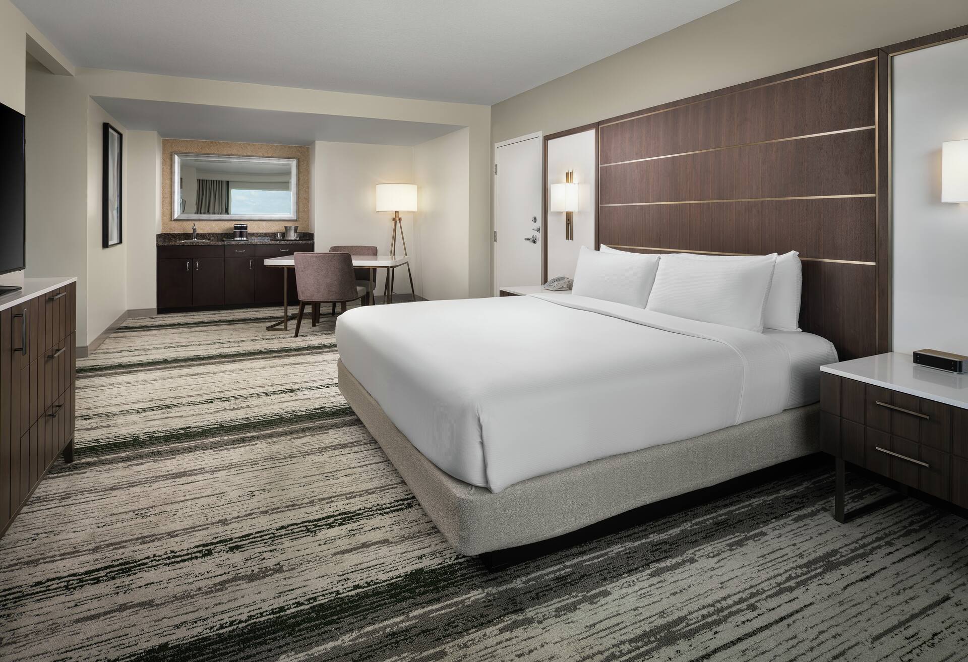 Junior King Suite