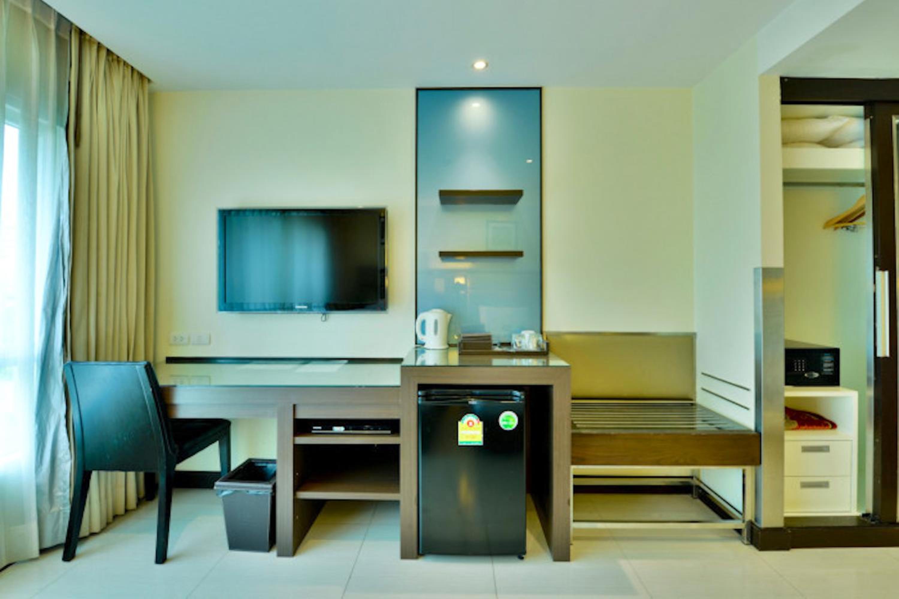 Superior King Room photo 2
