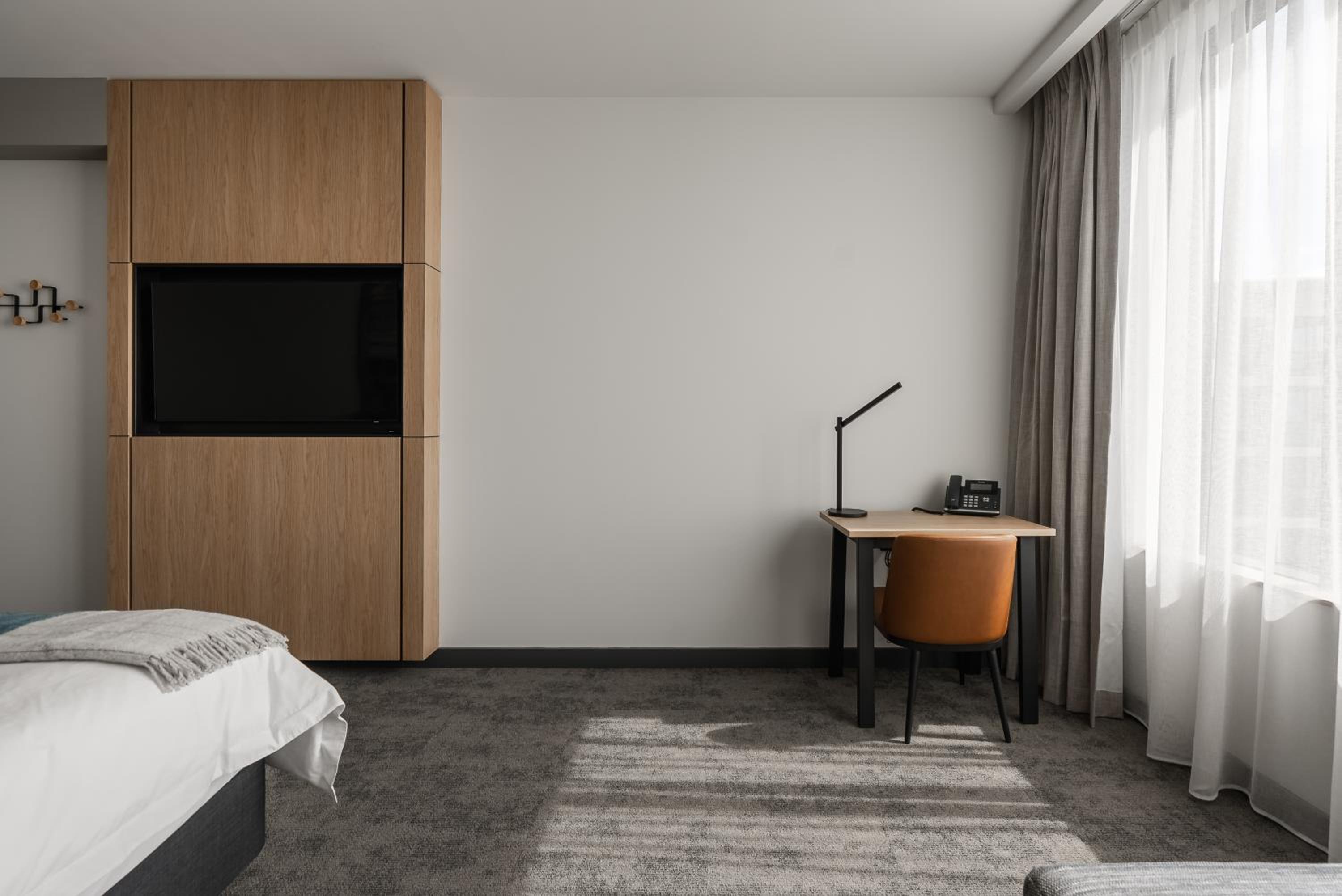 Deluxe King Room photo 3
