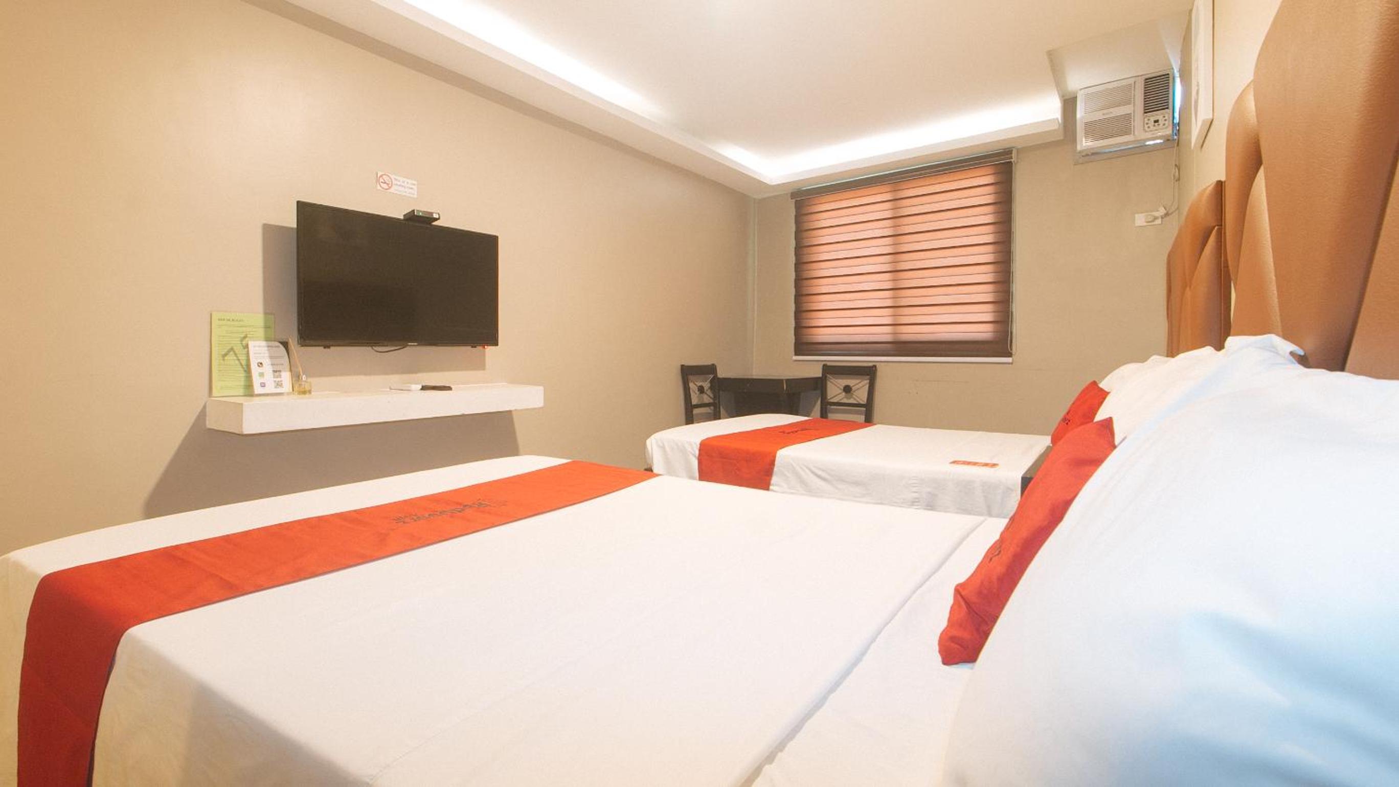 Quadruple Room - Photo 6