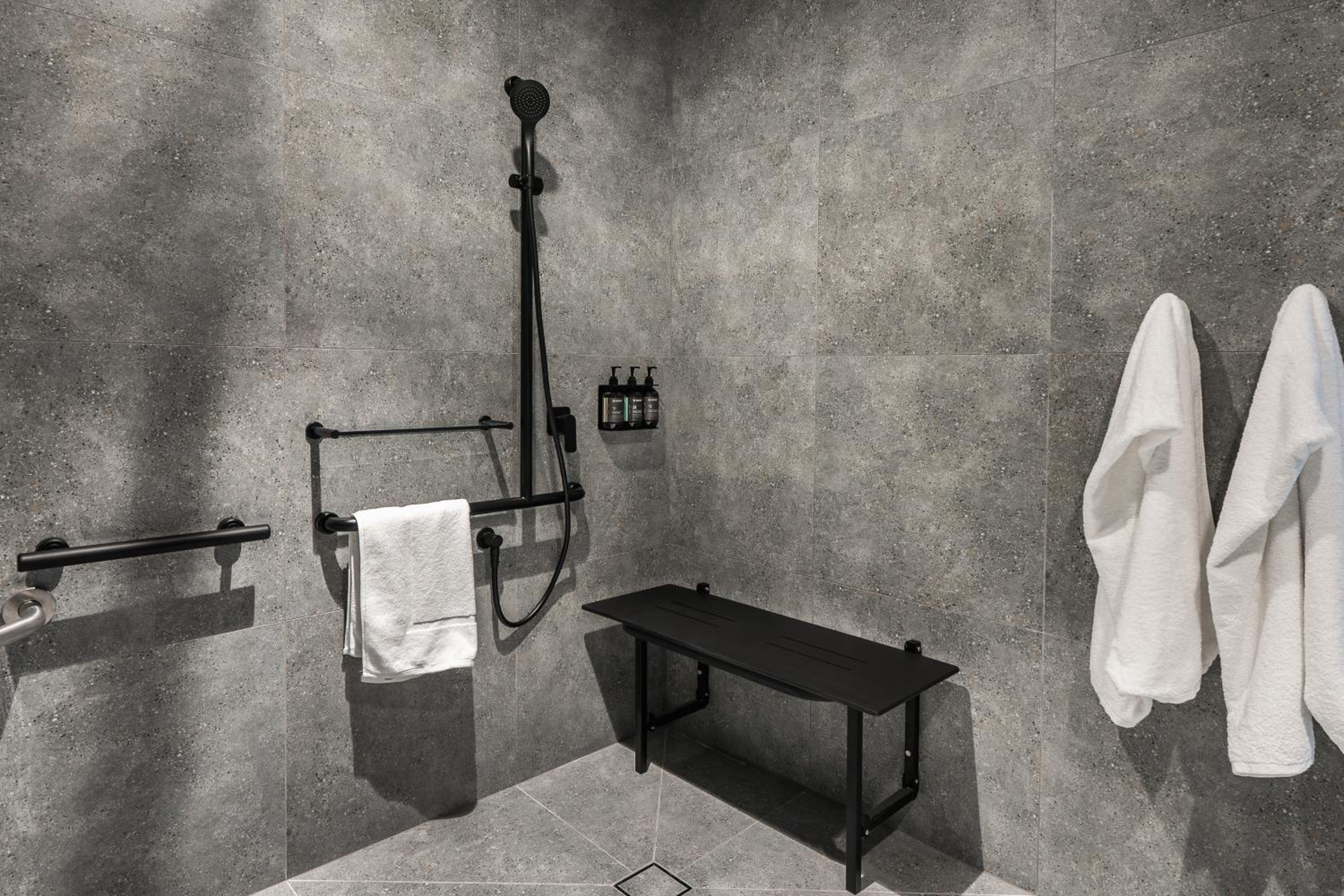 King Room - Disability Access photo 3