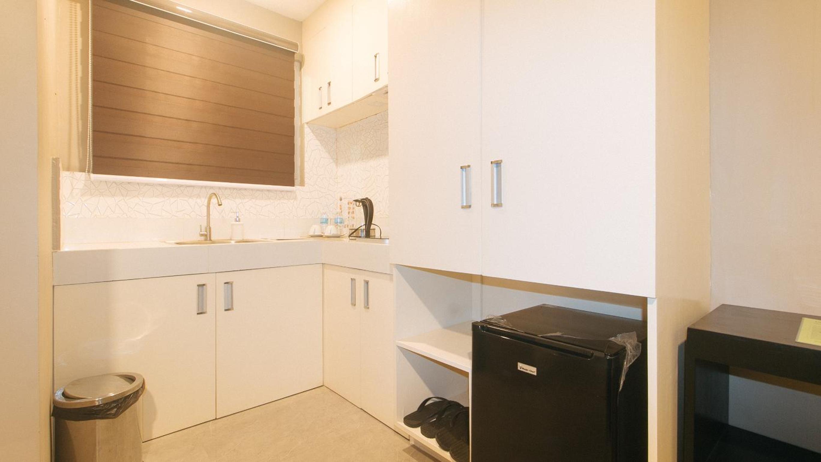 Suite - Photo 6