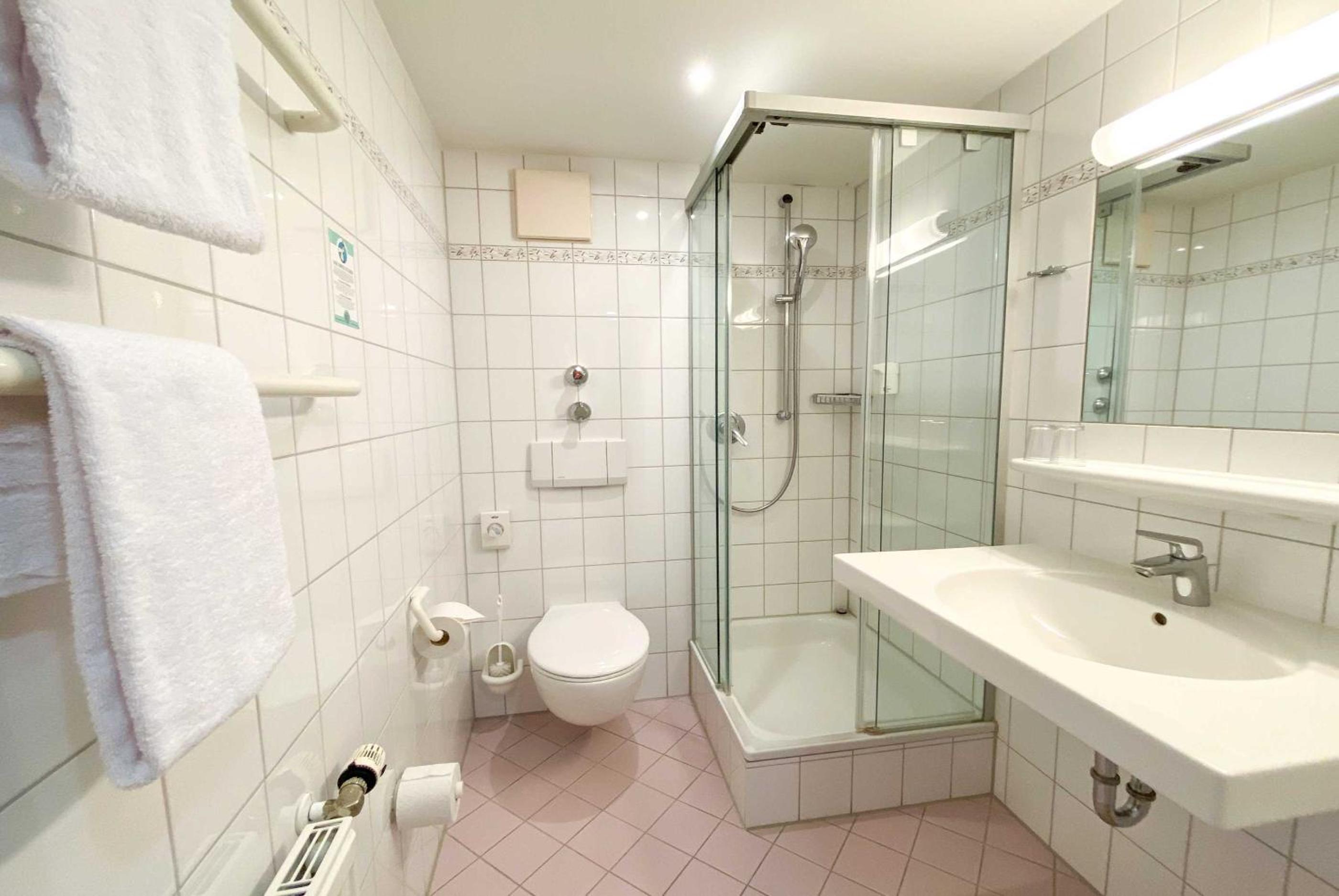 Double Room with Private Bathroom photo 2